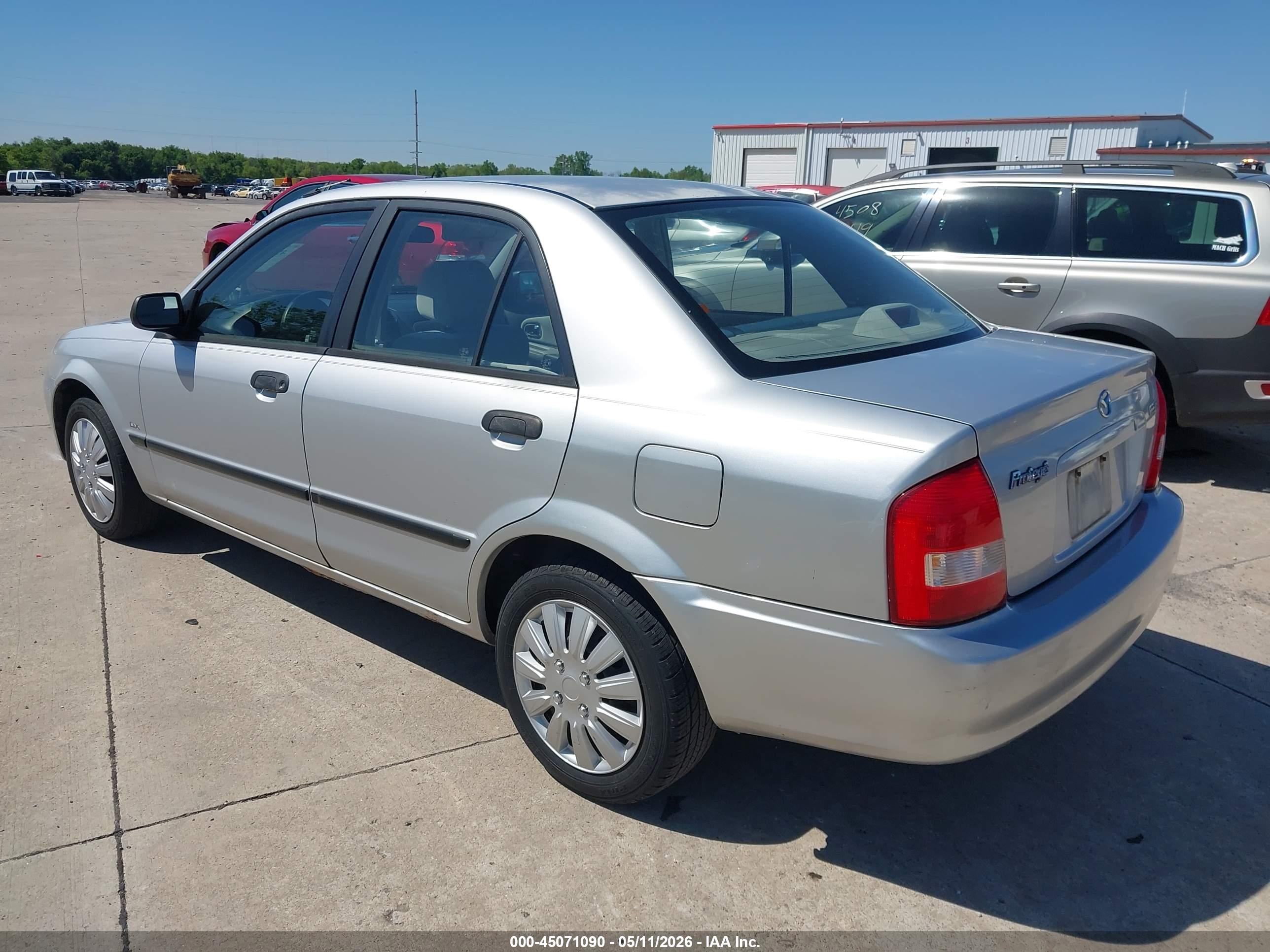 MAZDA PROTEGE image 3