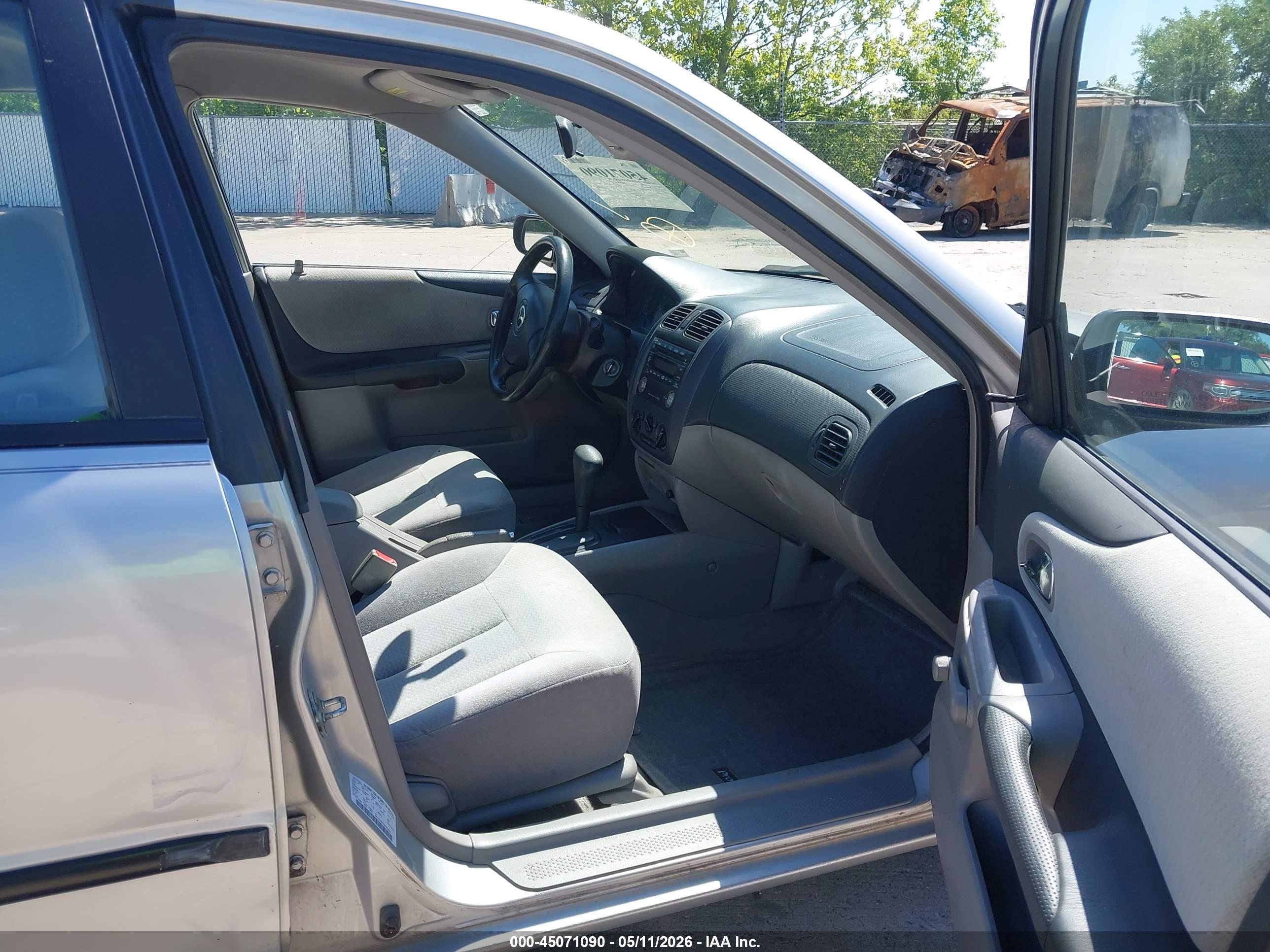 MAZDA PROTEGE image 5