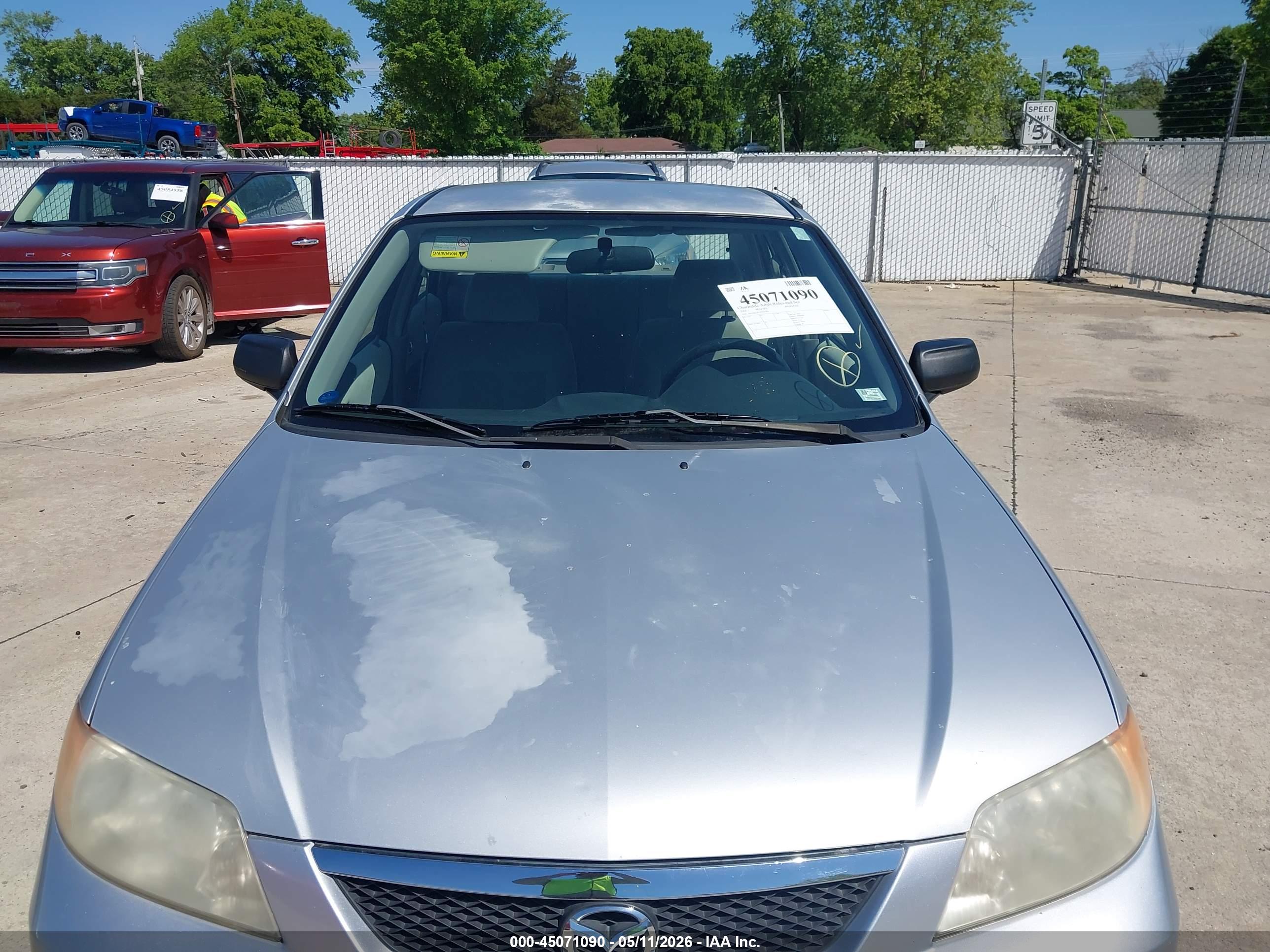 MAZDA PROTEGE image 6
