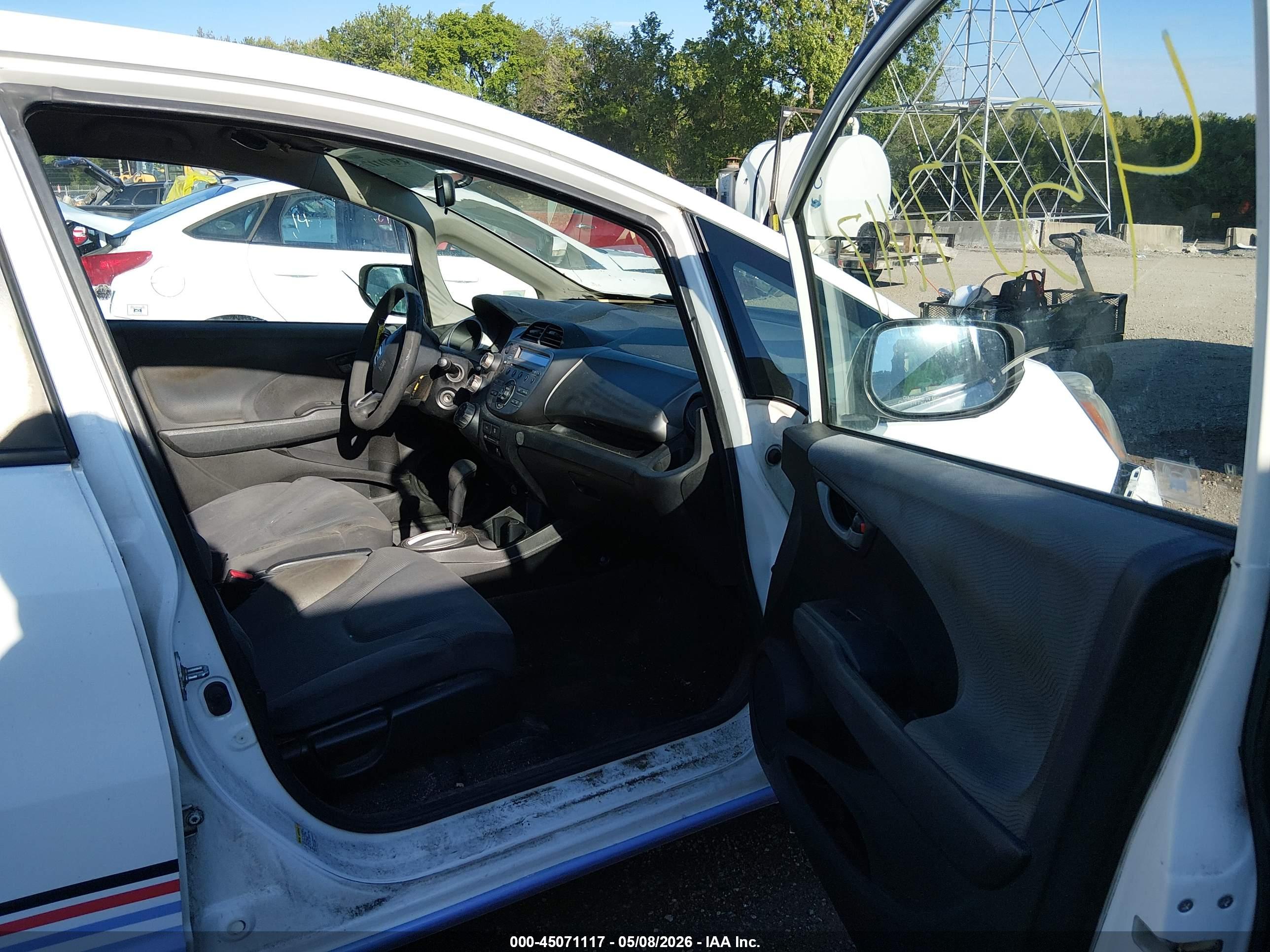 HONDA FIT image 5
