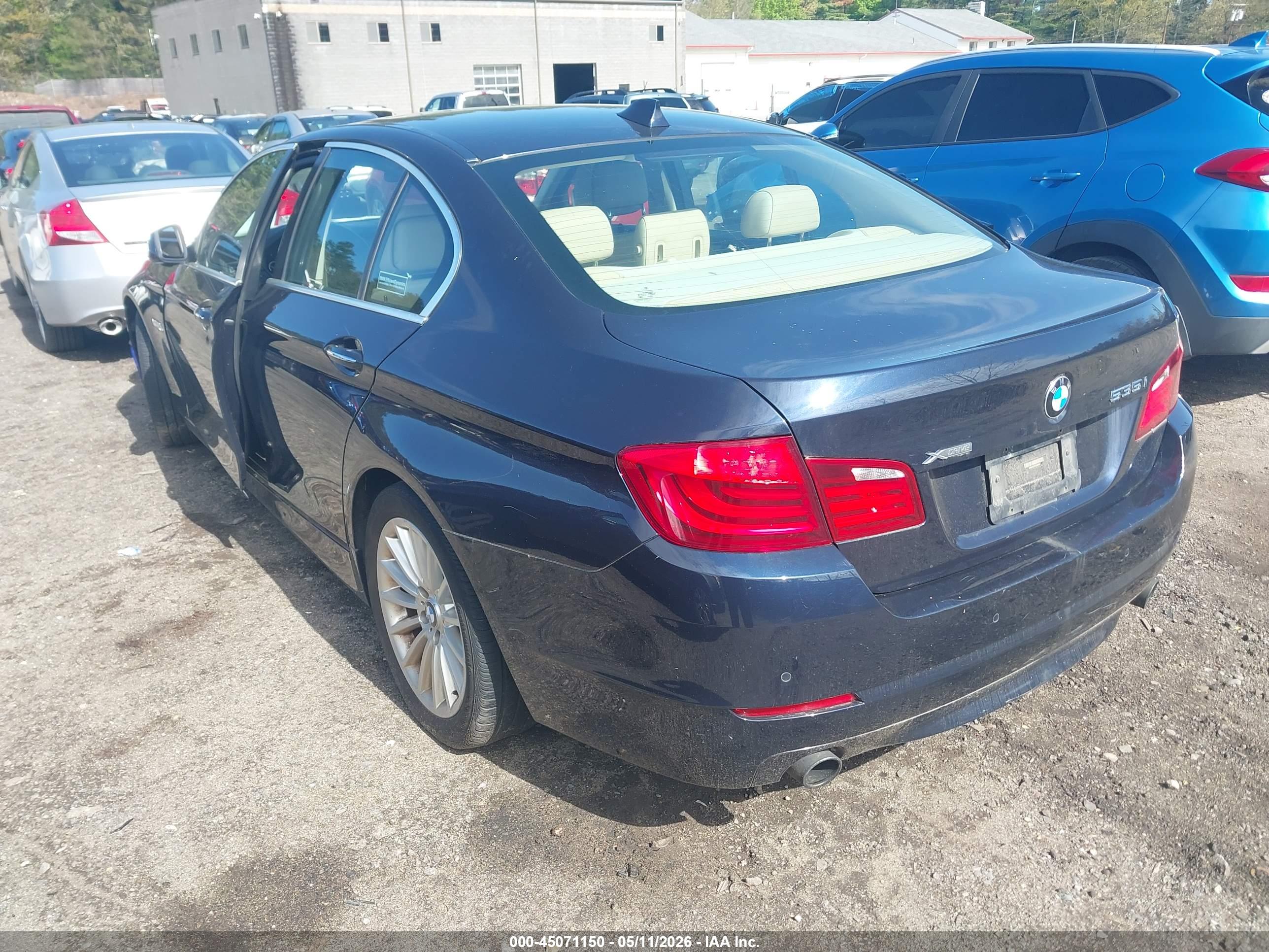 BMW 535I image 3