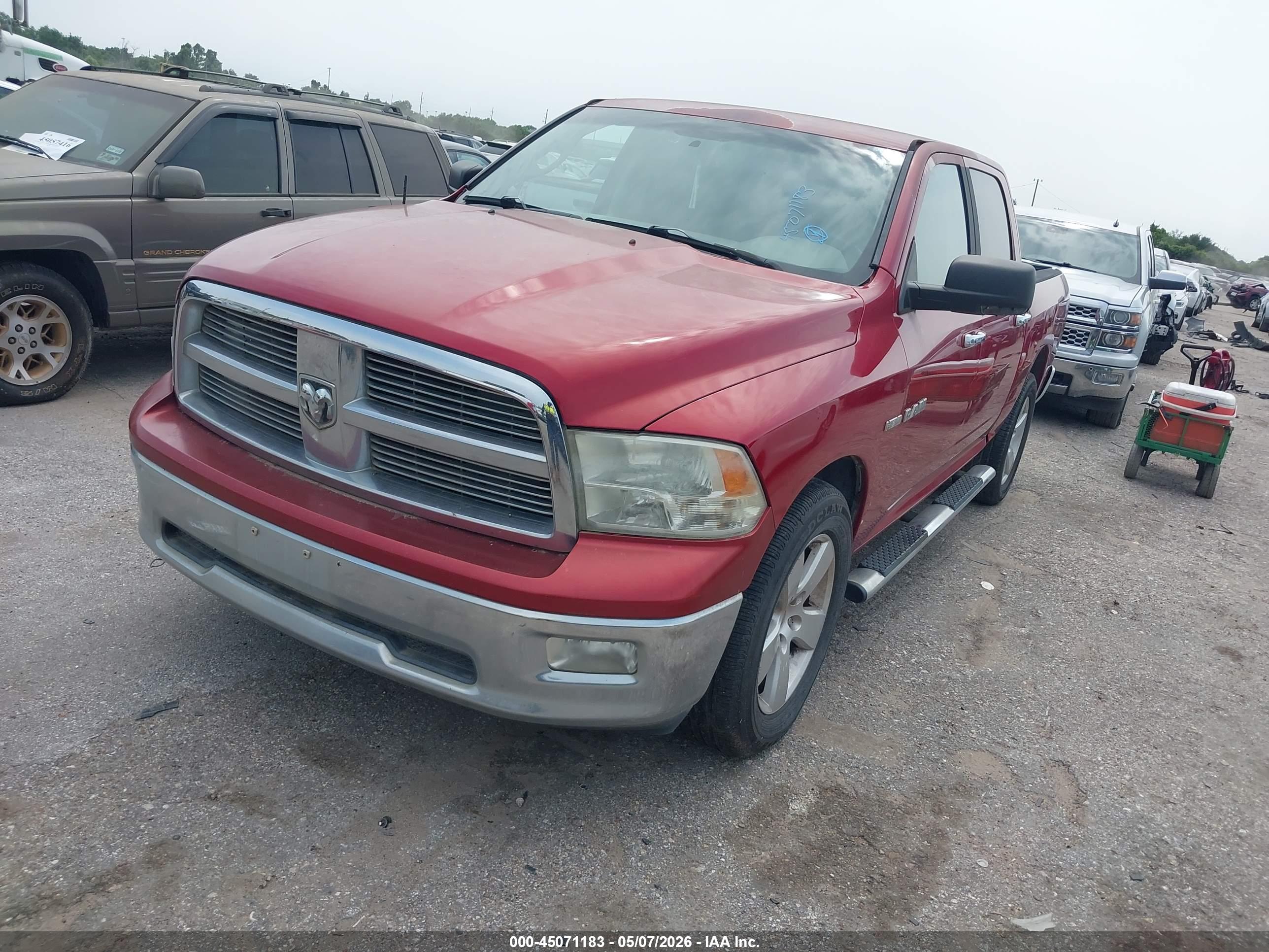 DODGE RAM image 2