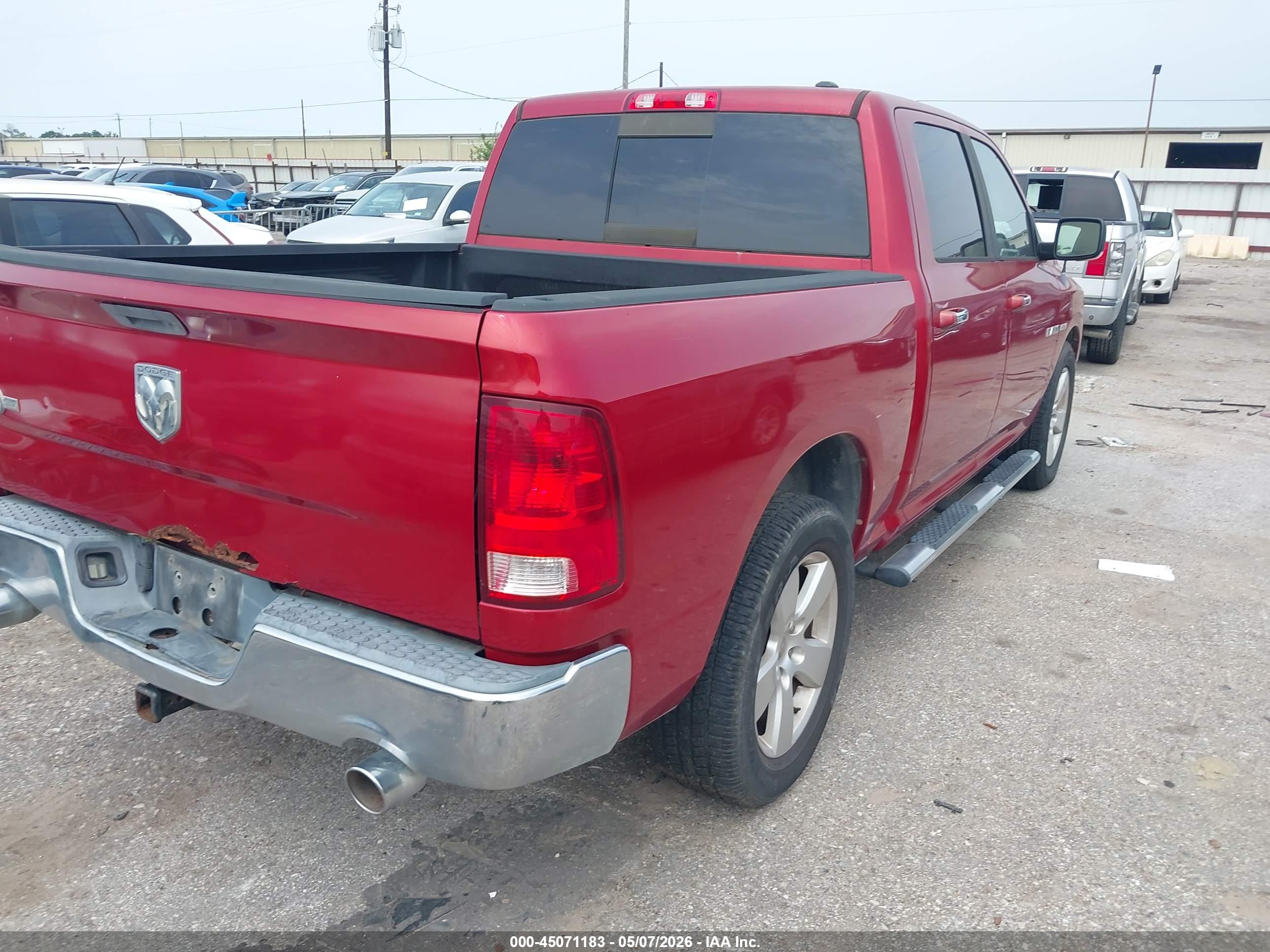 DODGE RAM image 4