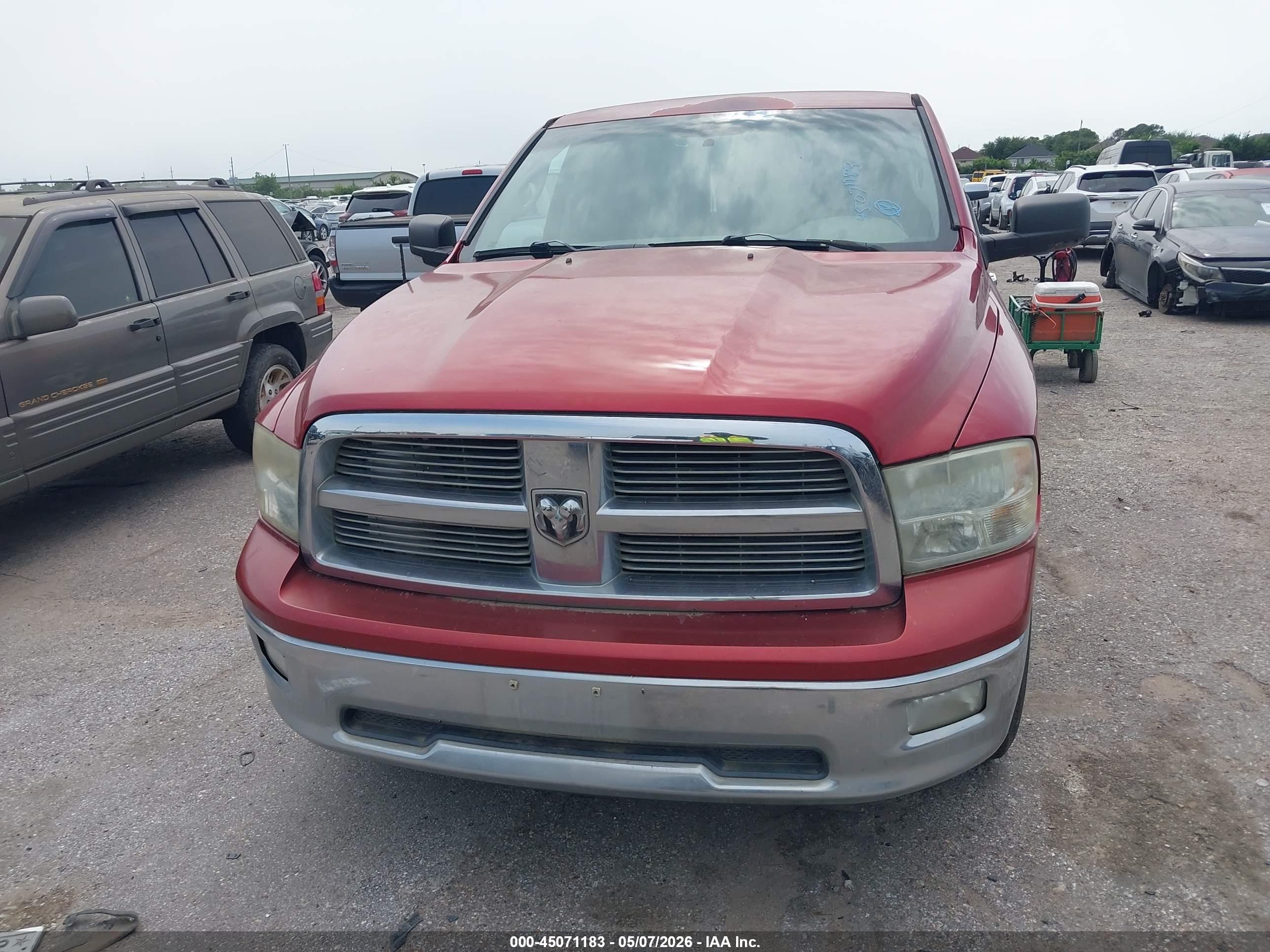 DODGE RAM image 6