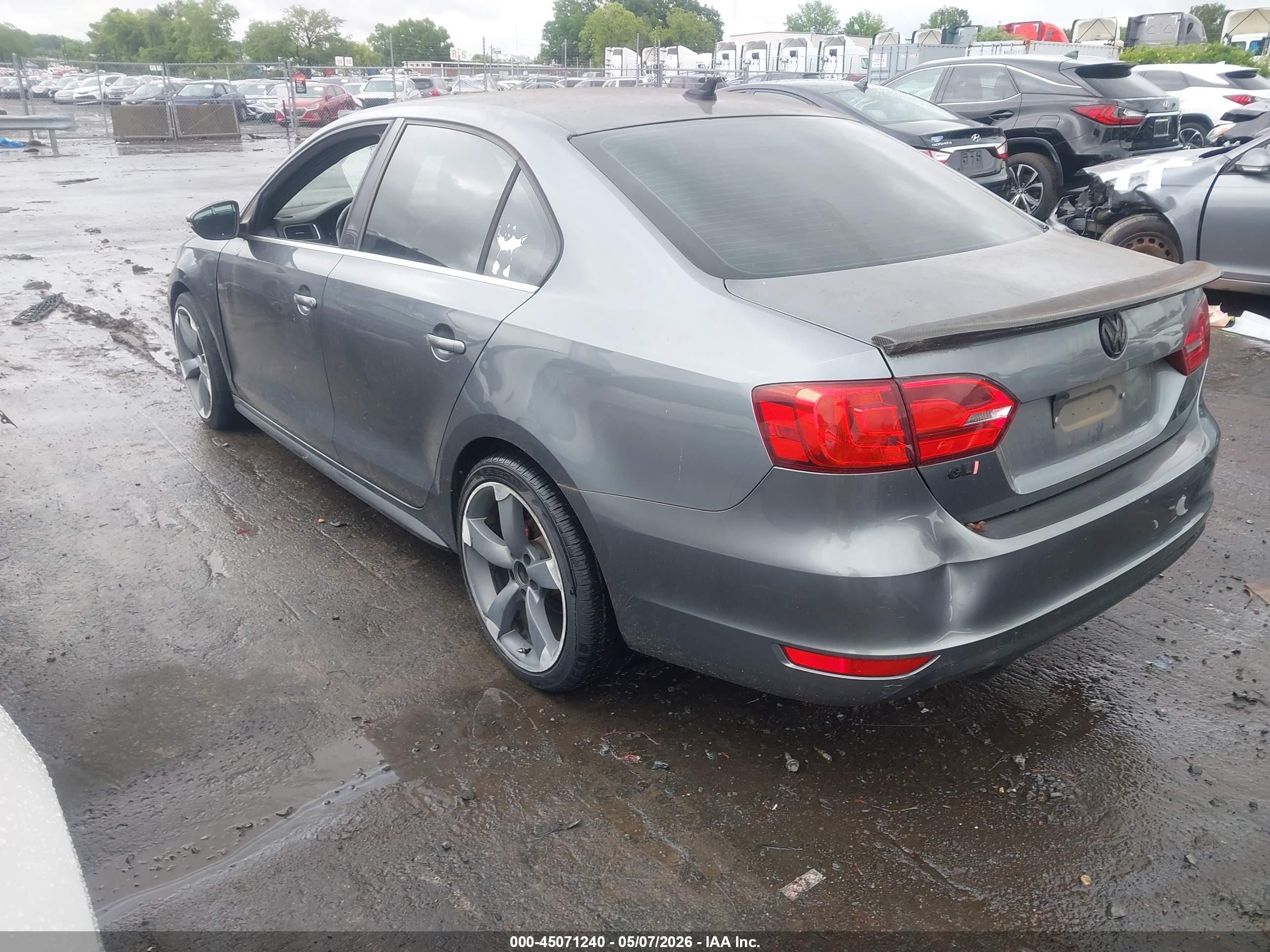 VOLKSWAGEN JETTA image 3