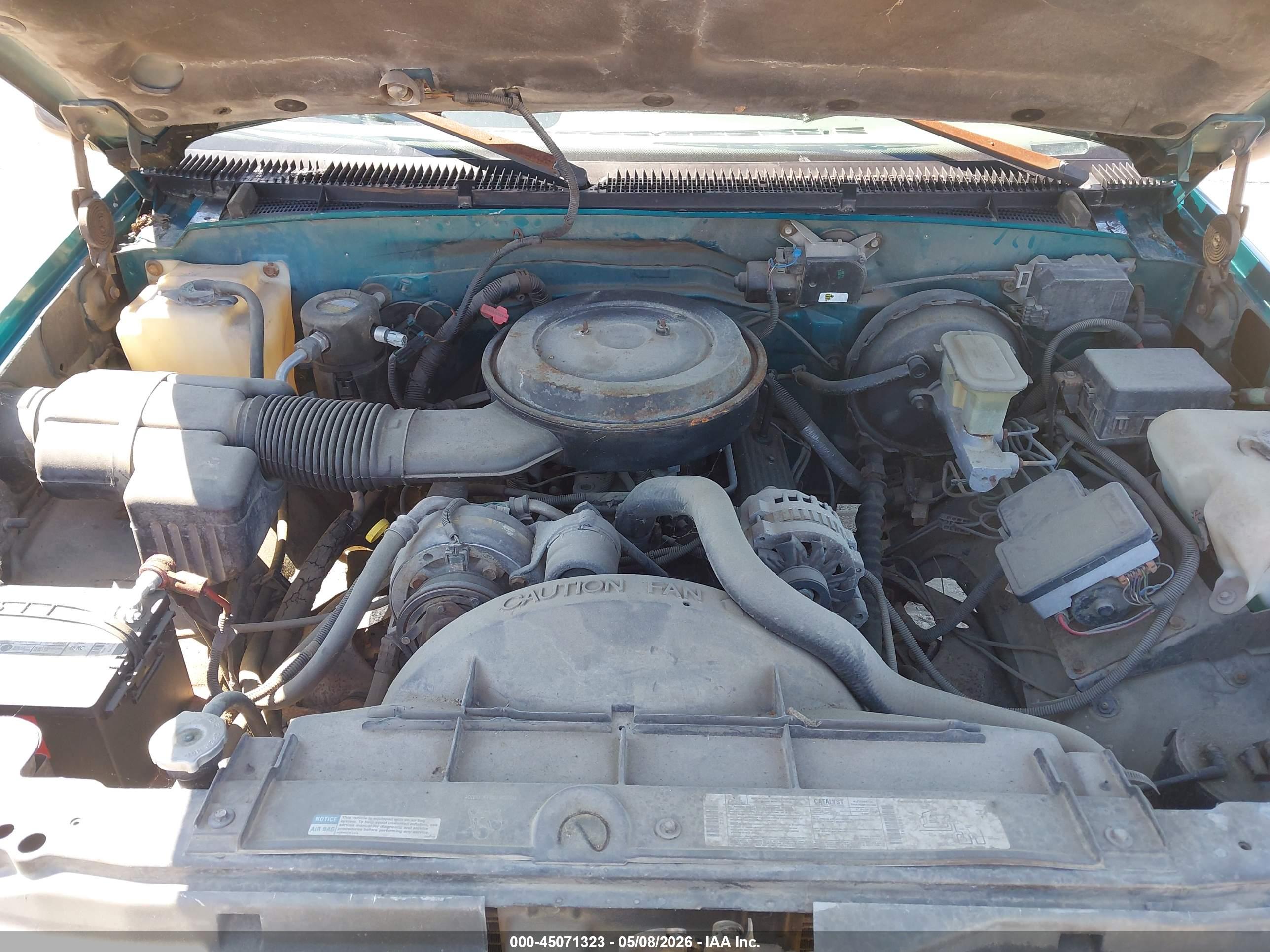 CHEVROLET GMT-400 image 10