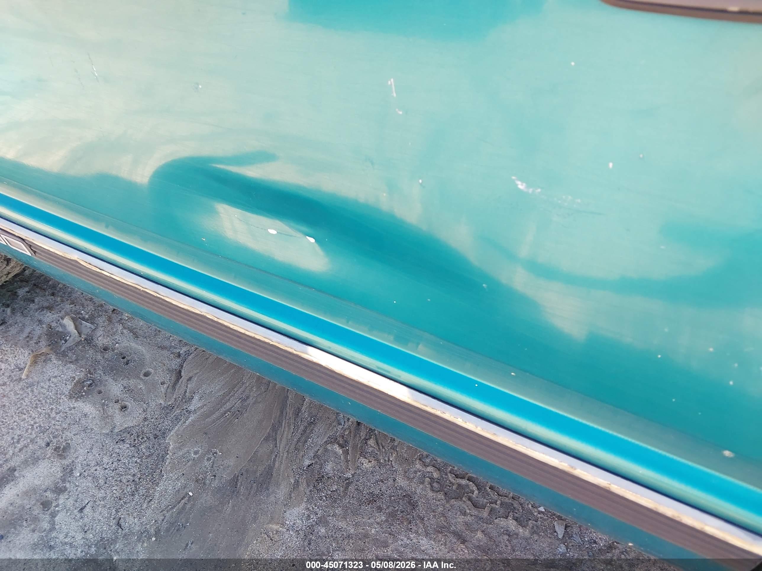 CHEVROLET GMT-400 image 6