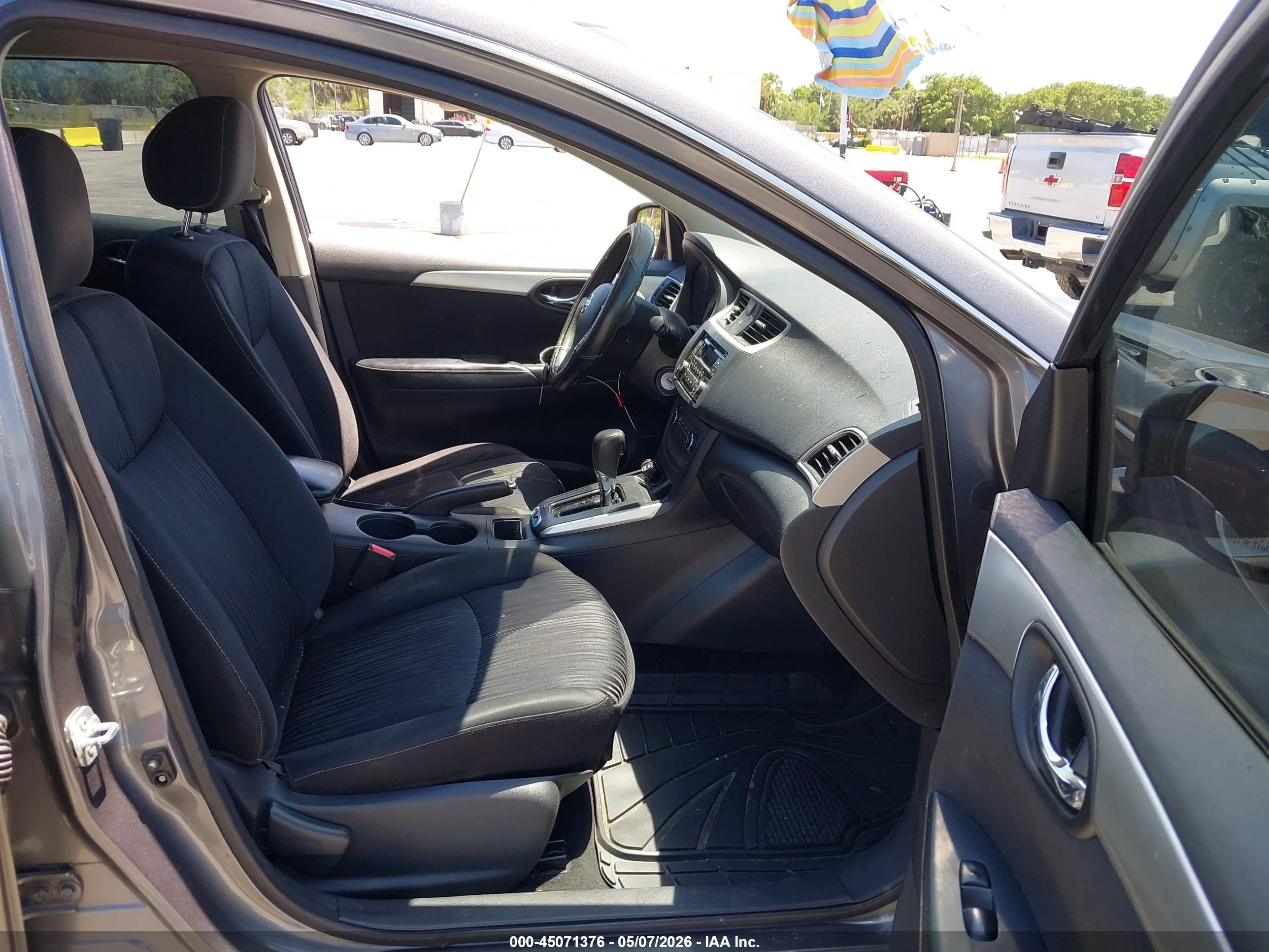 NISSAN SENTRA image 5