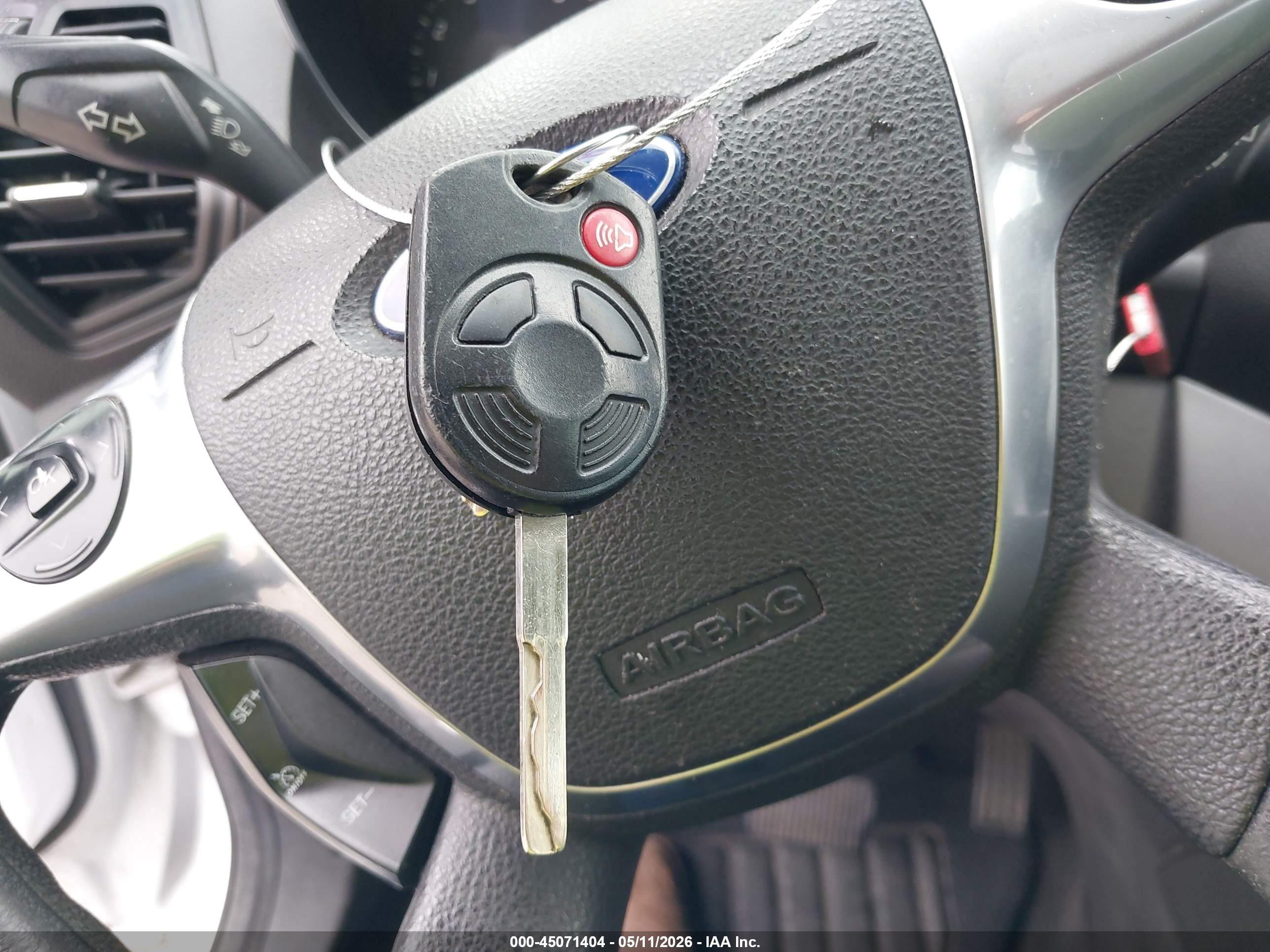 FORD ESCAPE image 11