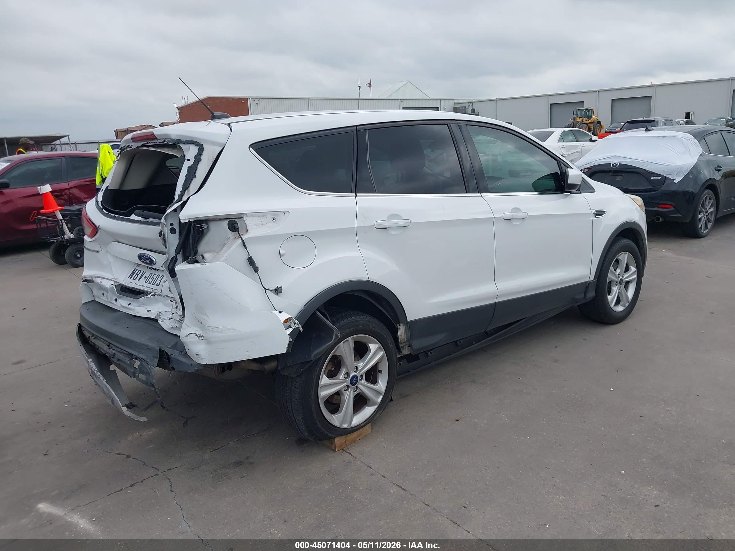 FORD ESCAPE image 4