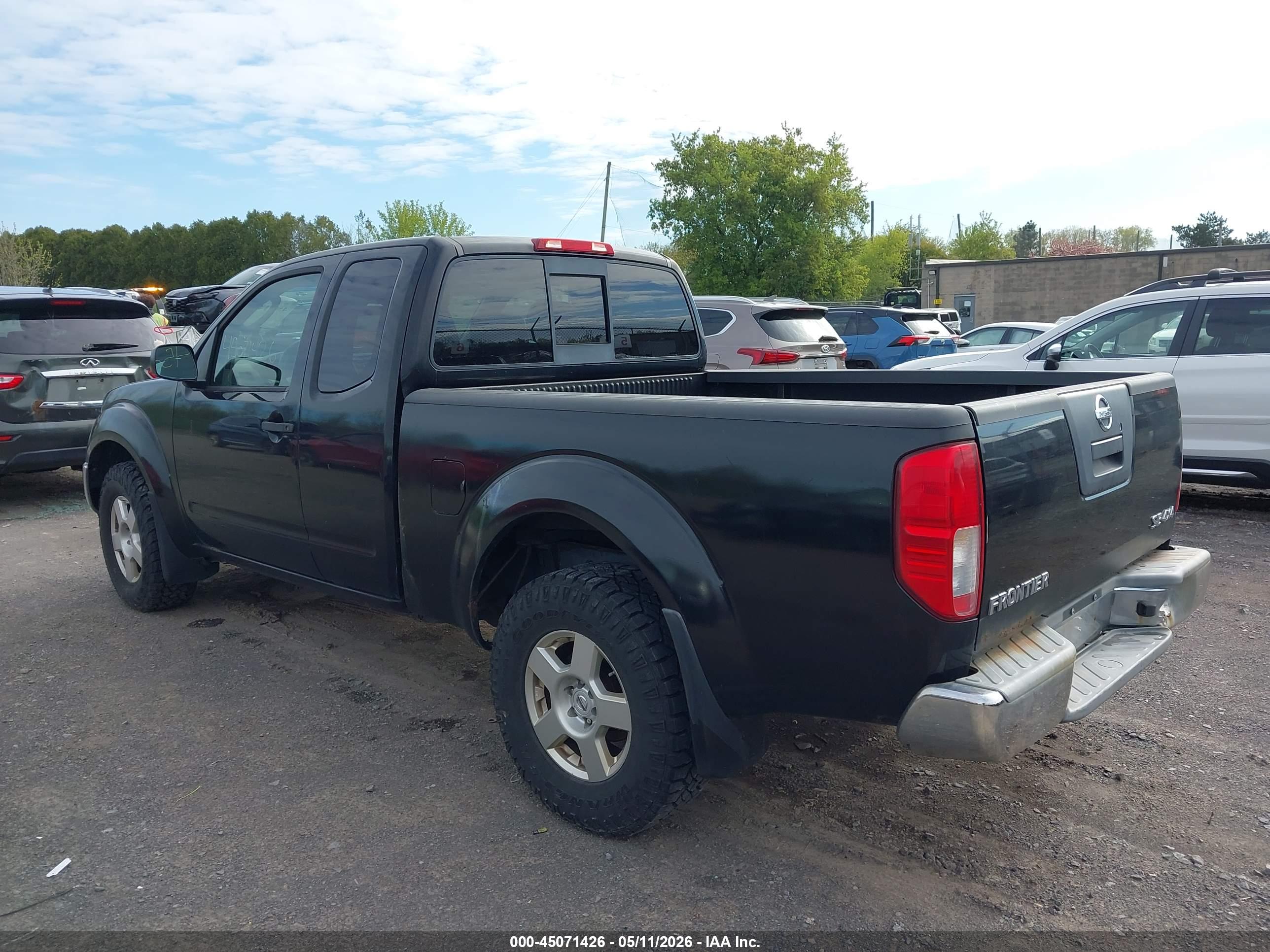 NISSAN FRONTIER image 3