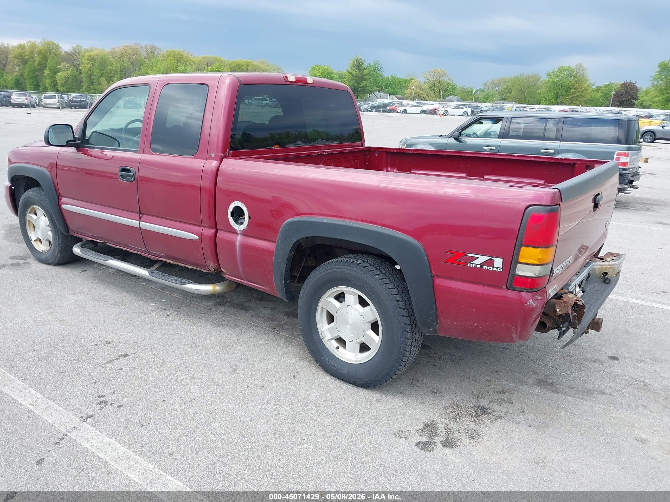 GMC SIERRA image 3