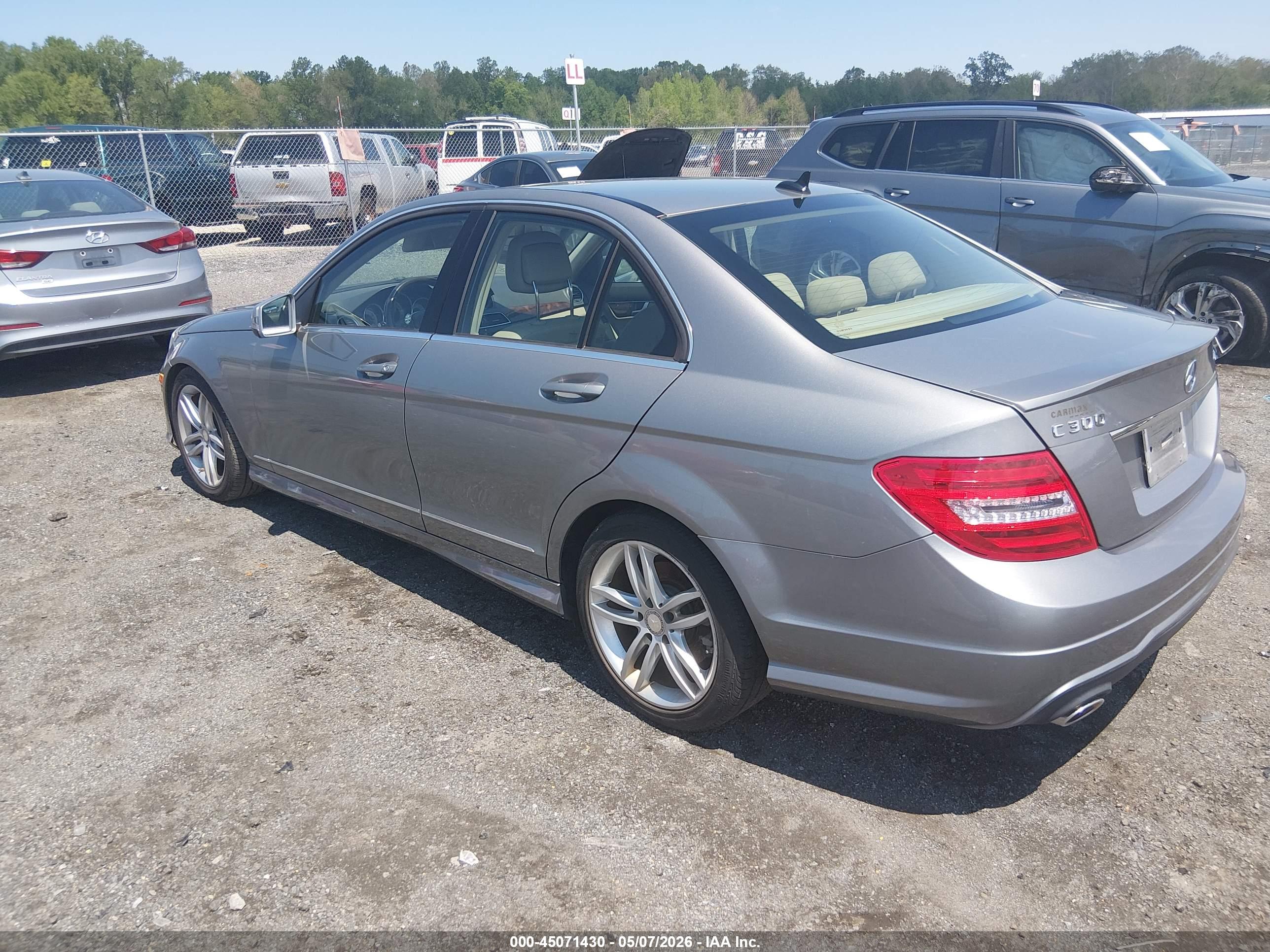 MERCEDES-BENZ C image 3