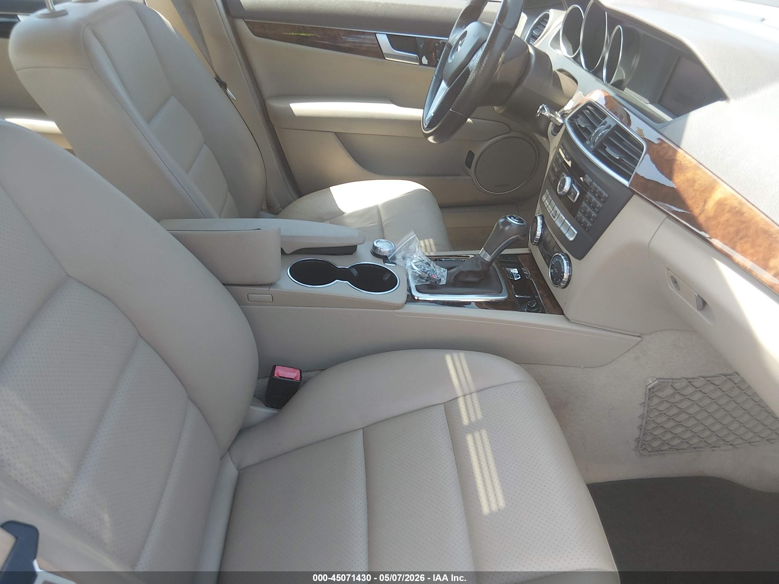 MERCEDES-BENZ C image 5