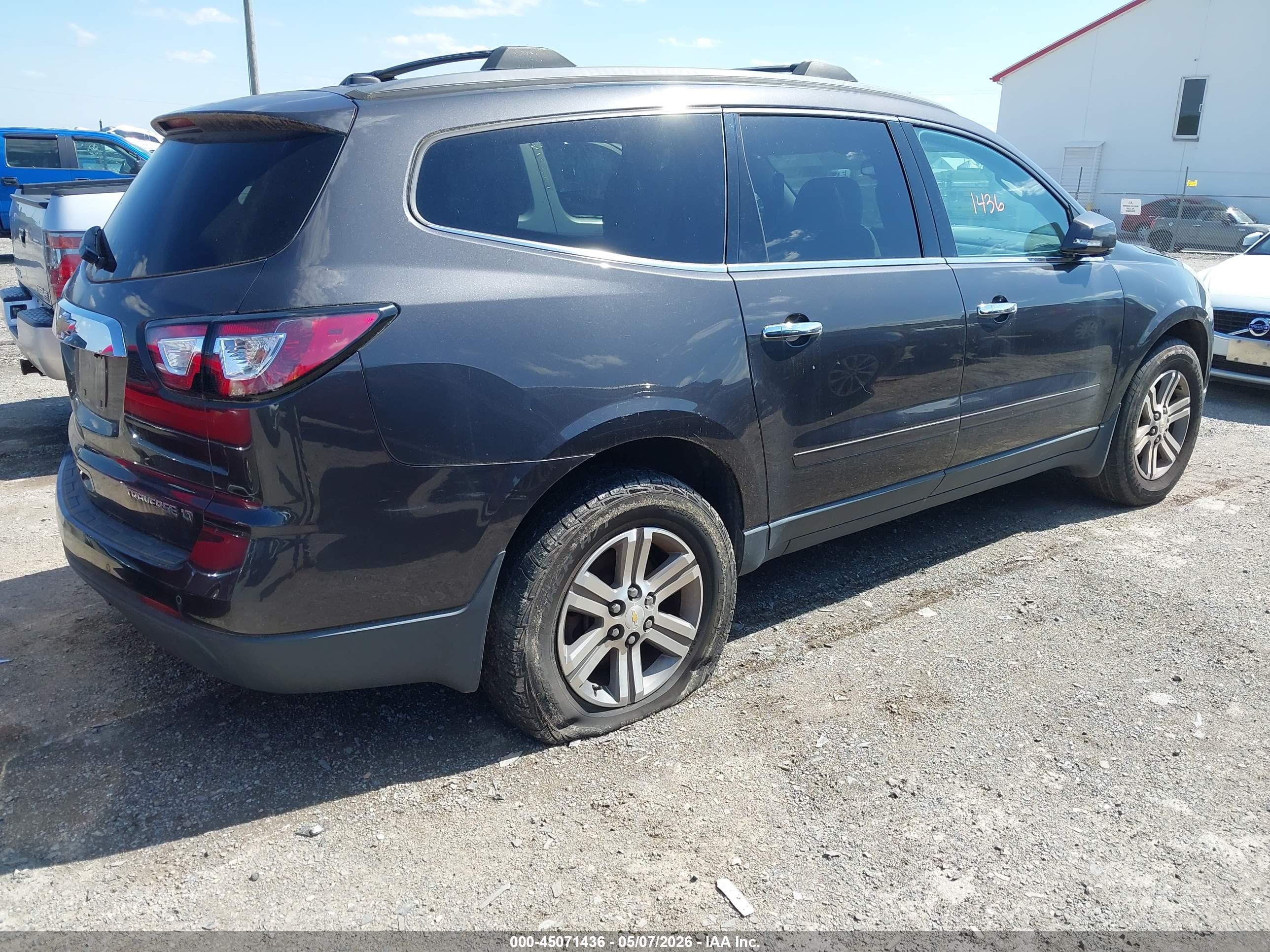 CHEVROLET TRAVERSE image 4