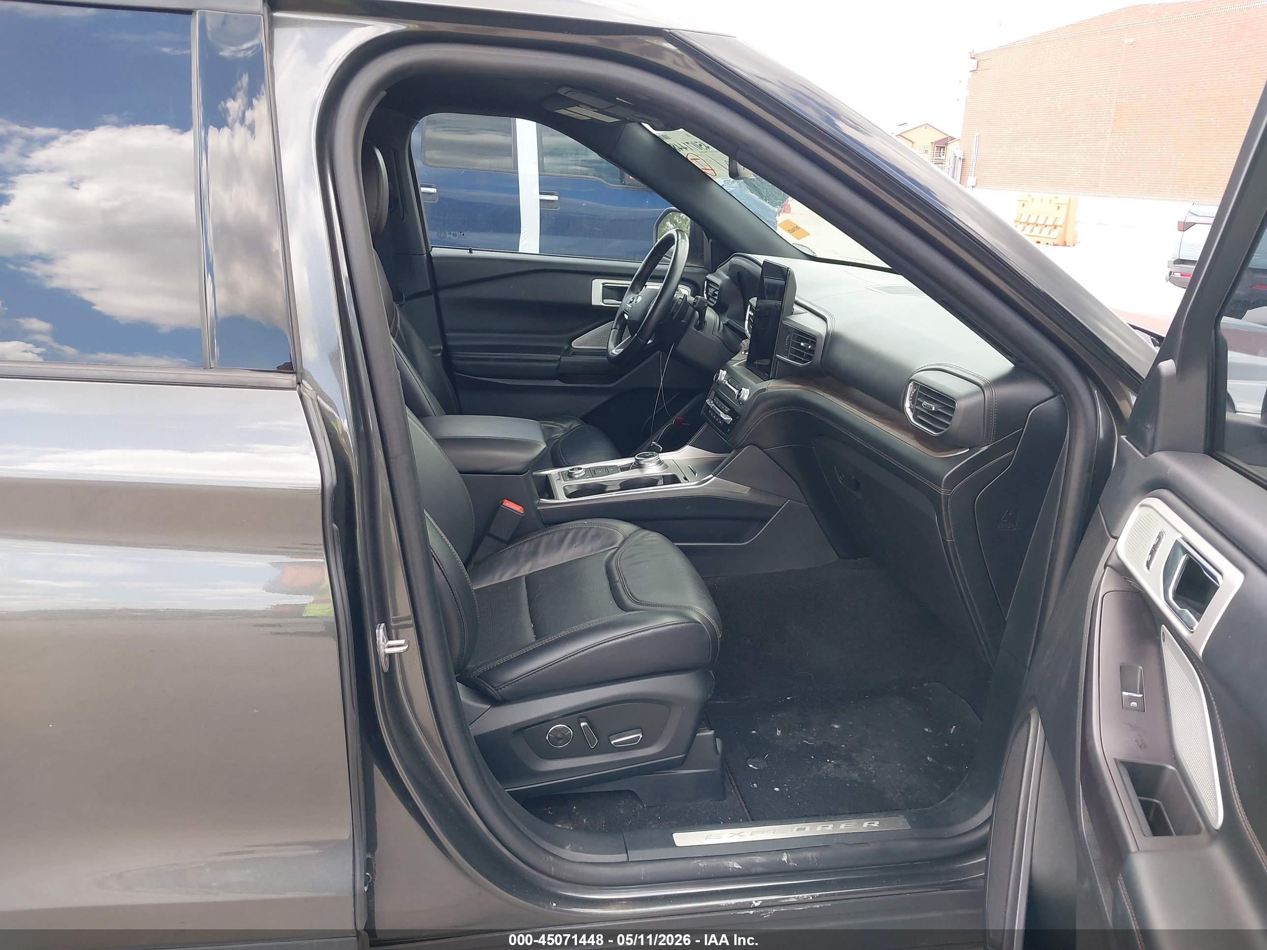 FORD EXPLORER image 5