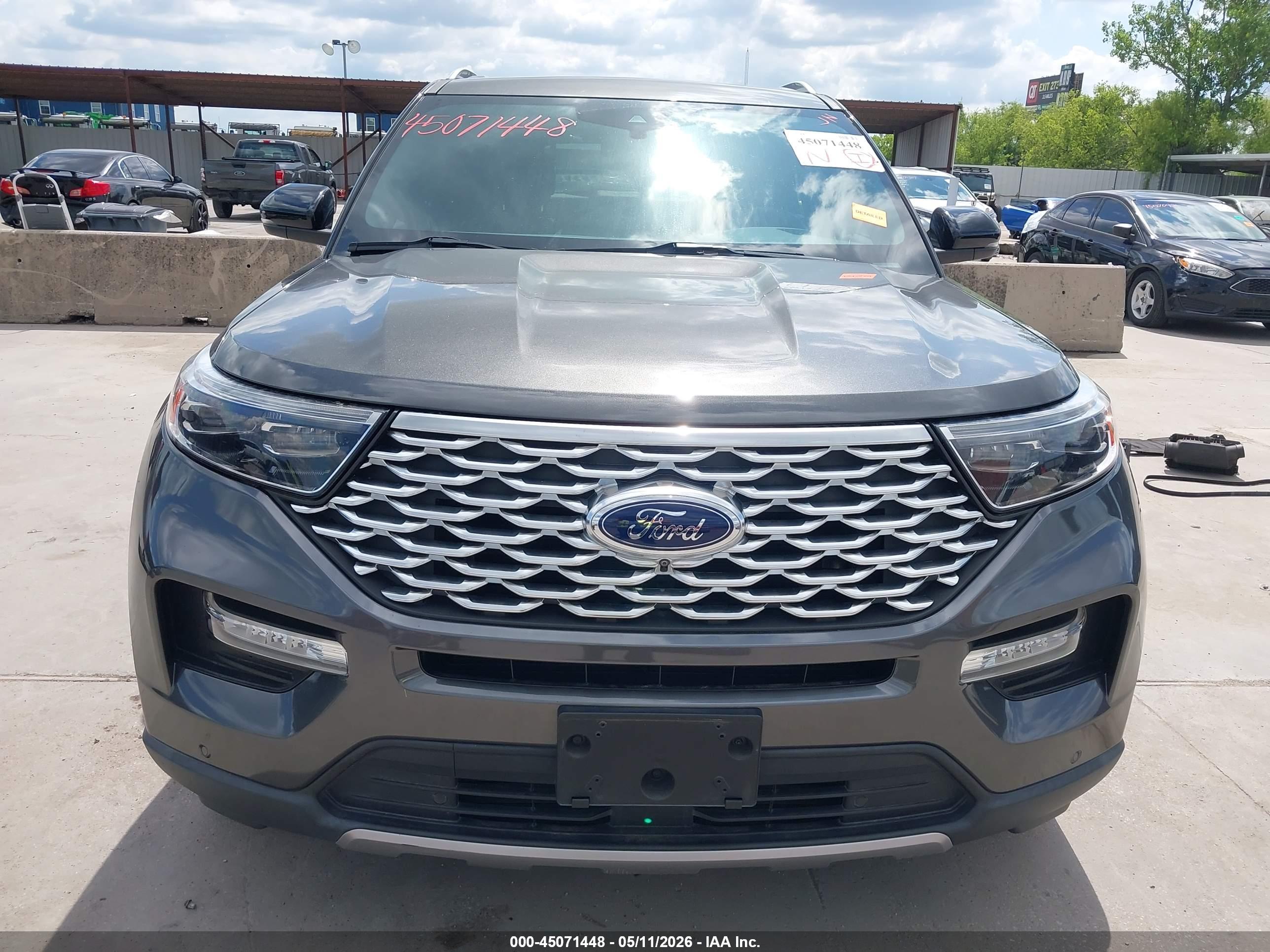 FORD EXPLORER image 6