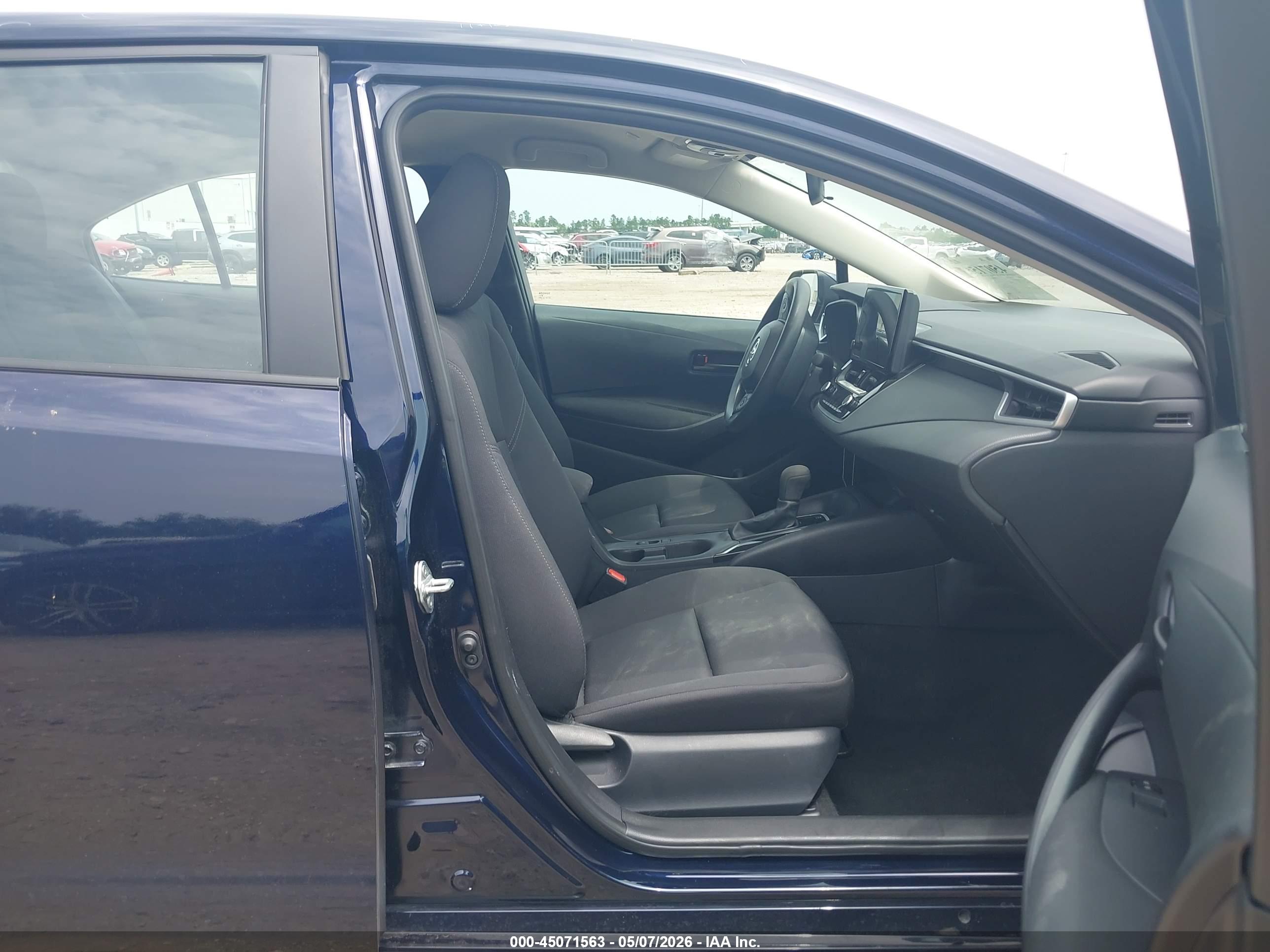 TOYOTA COROLLA image 5