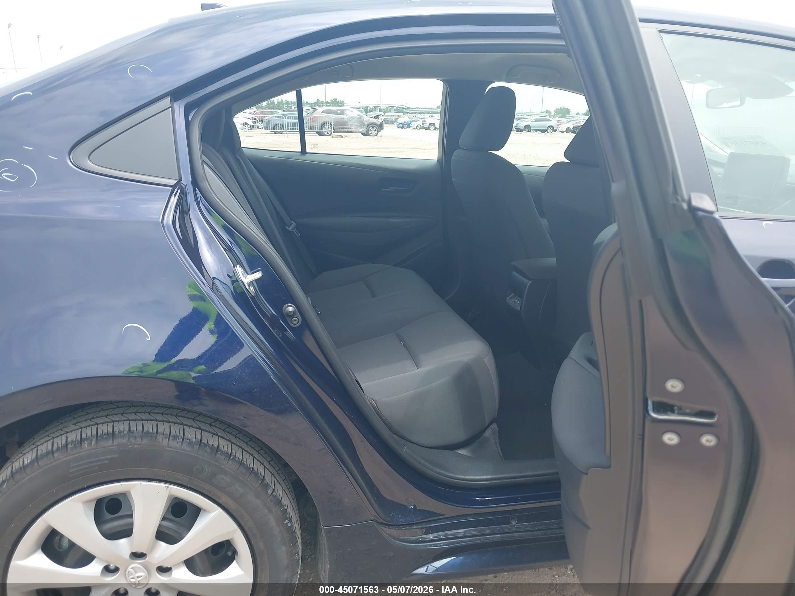 TOYOTA COROLLA image 8