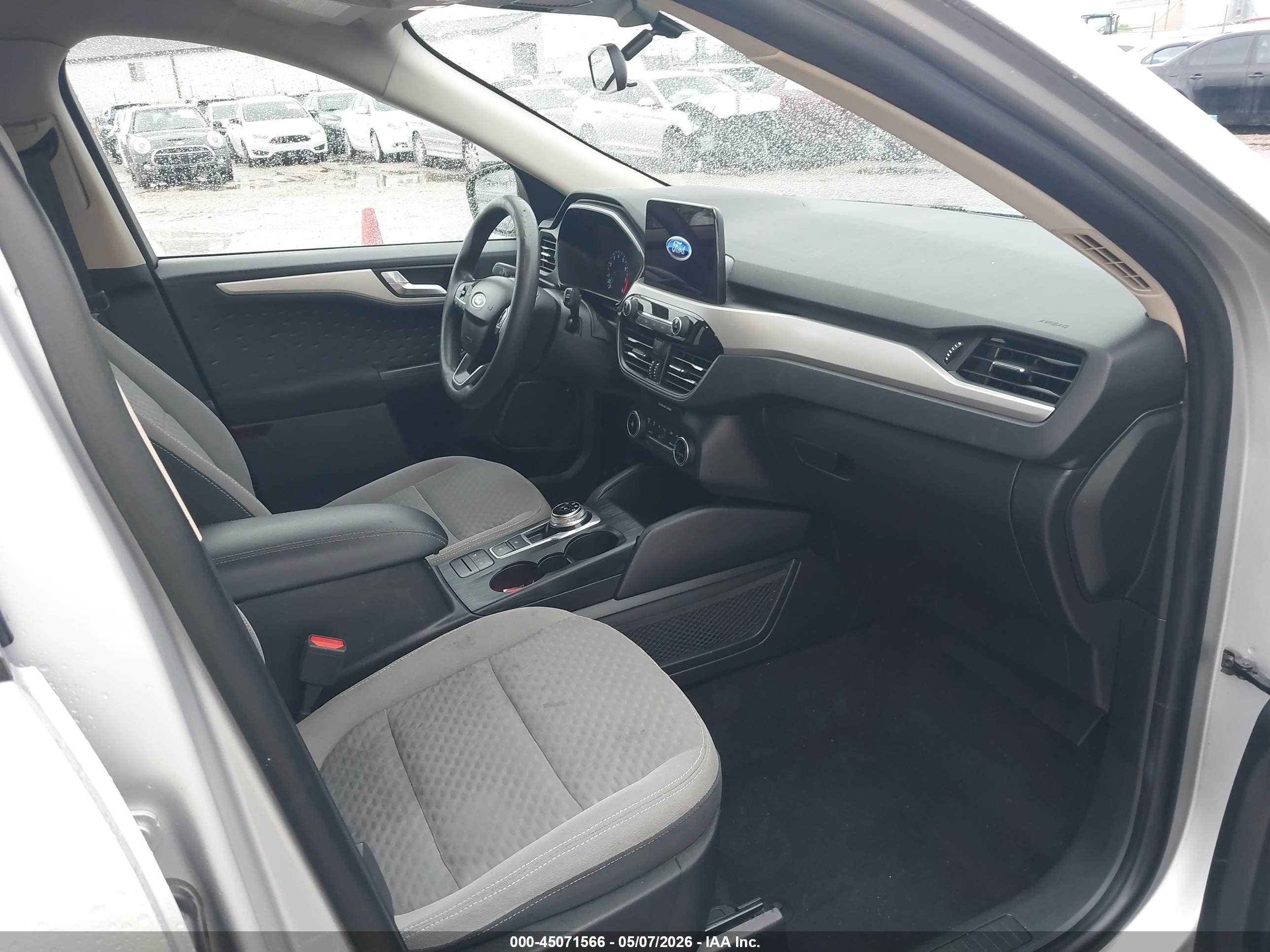 FORD ESCAPE image 5