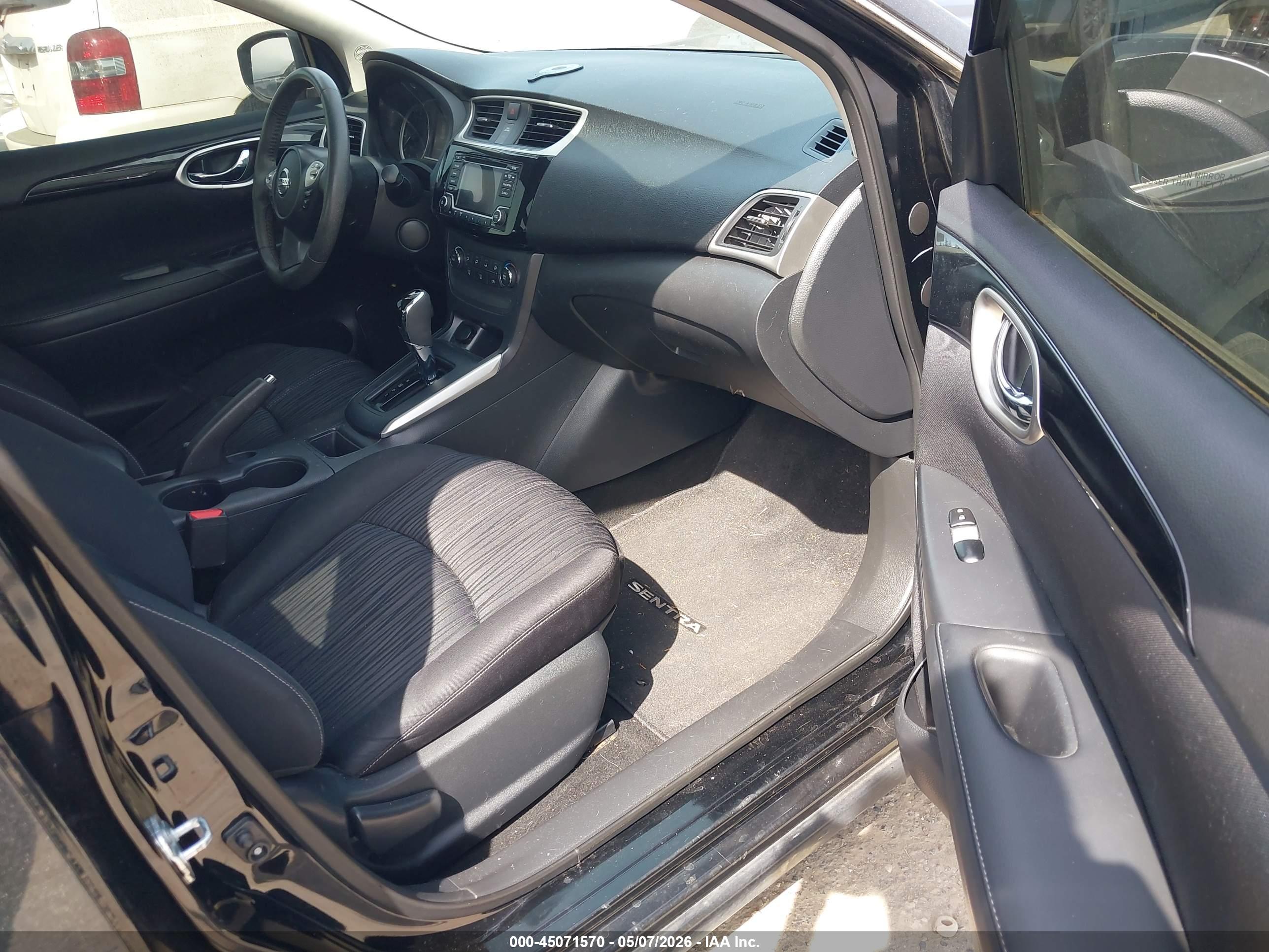 NISSAN SENTRA image 5