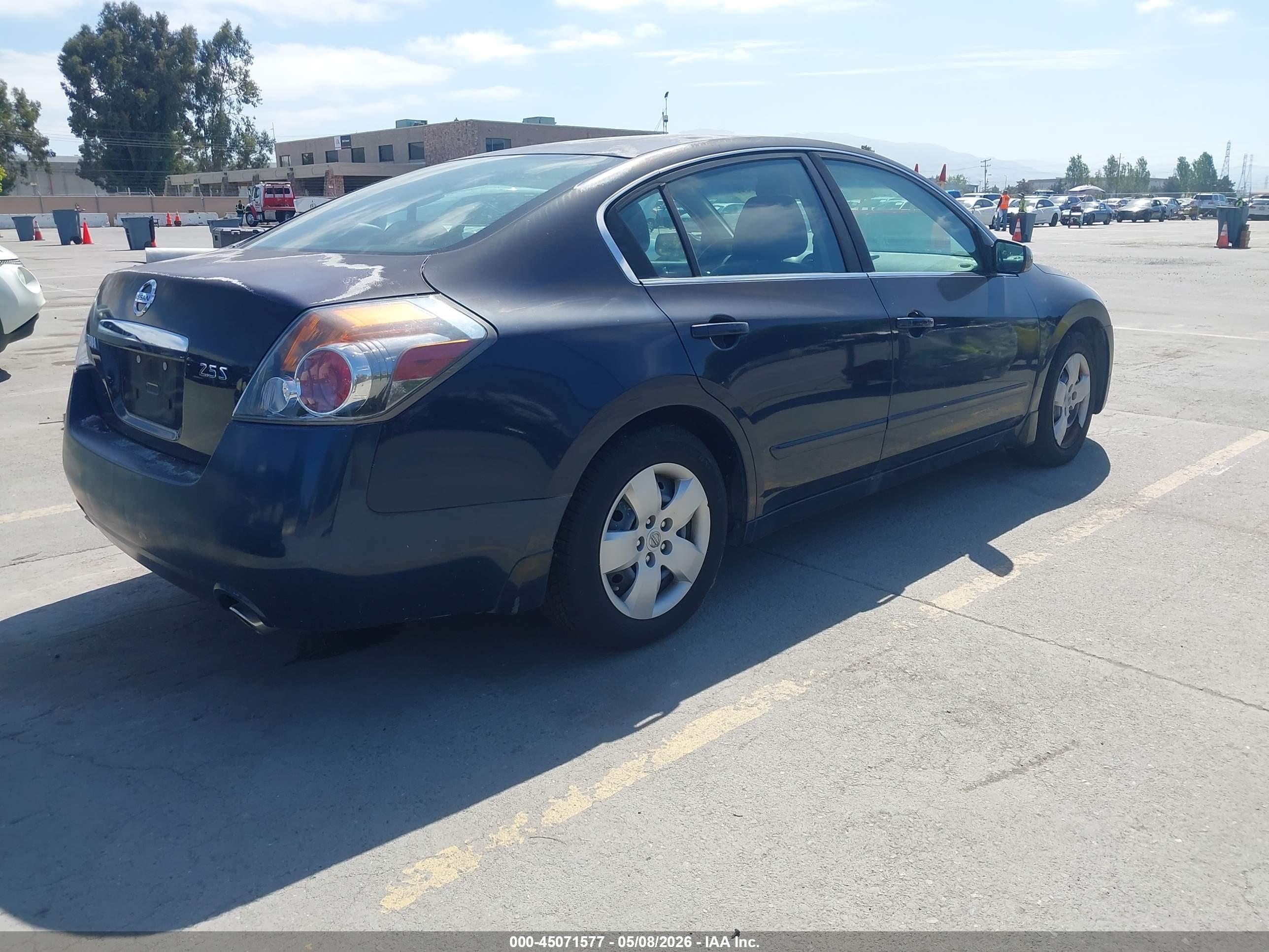 NISSAN ALTIMA image 4