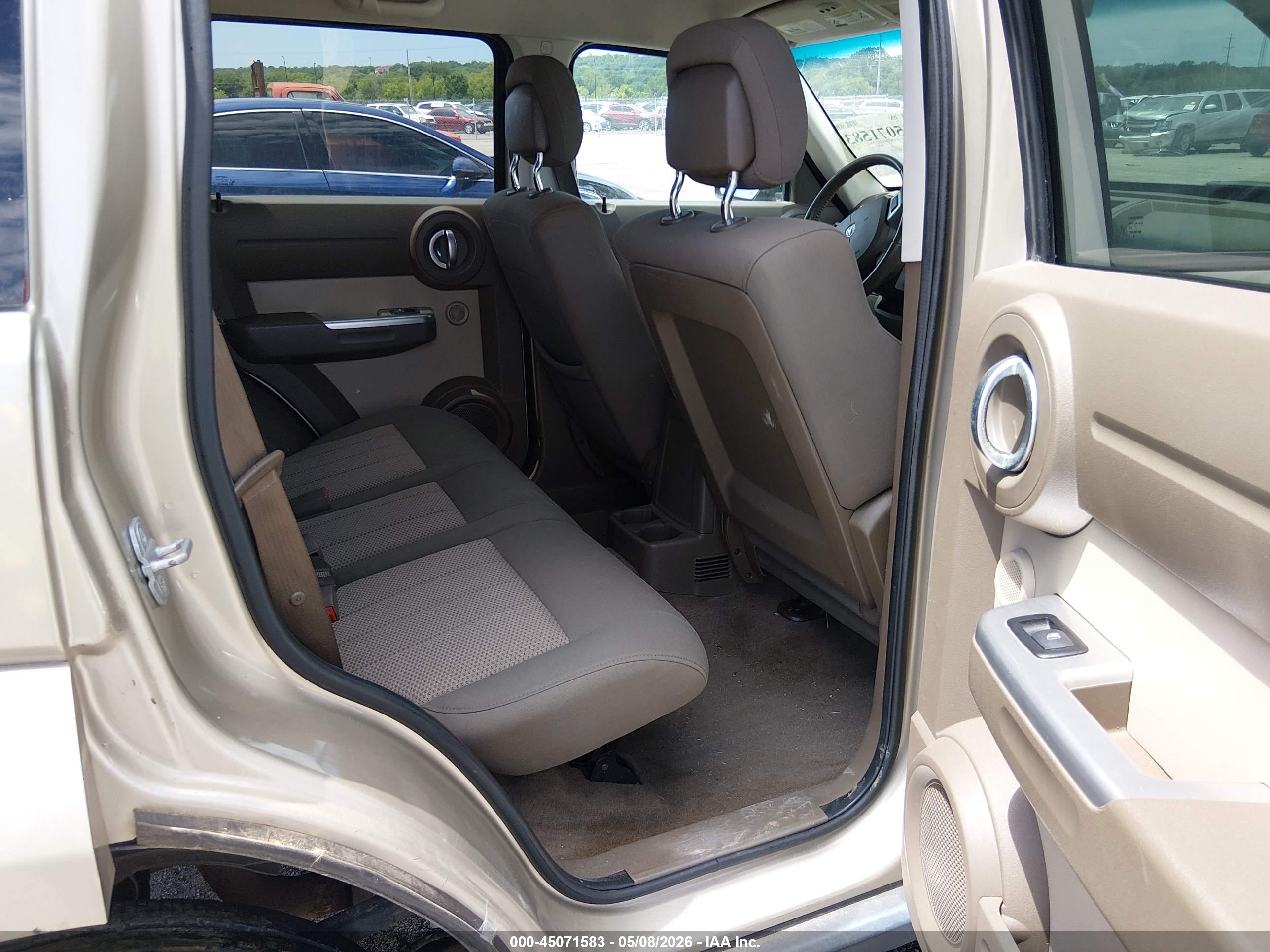 DODGE NITRO image 8