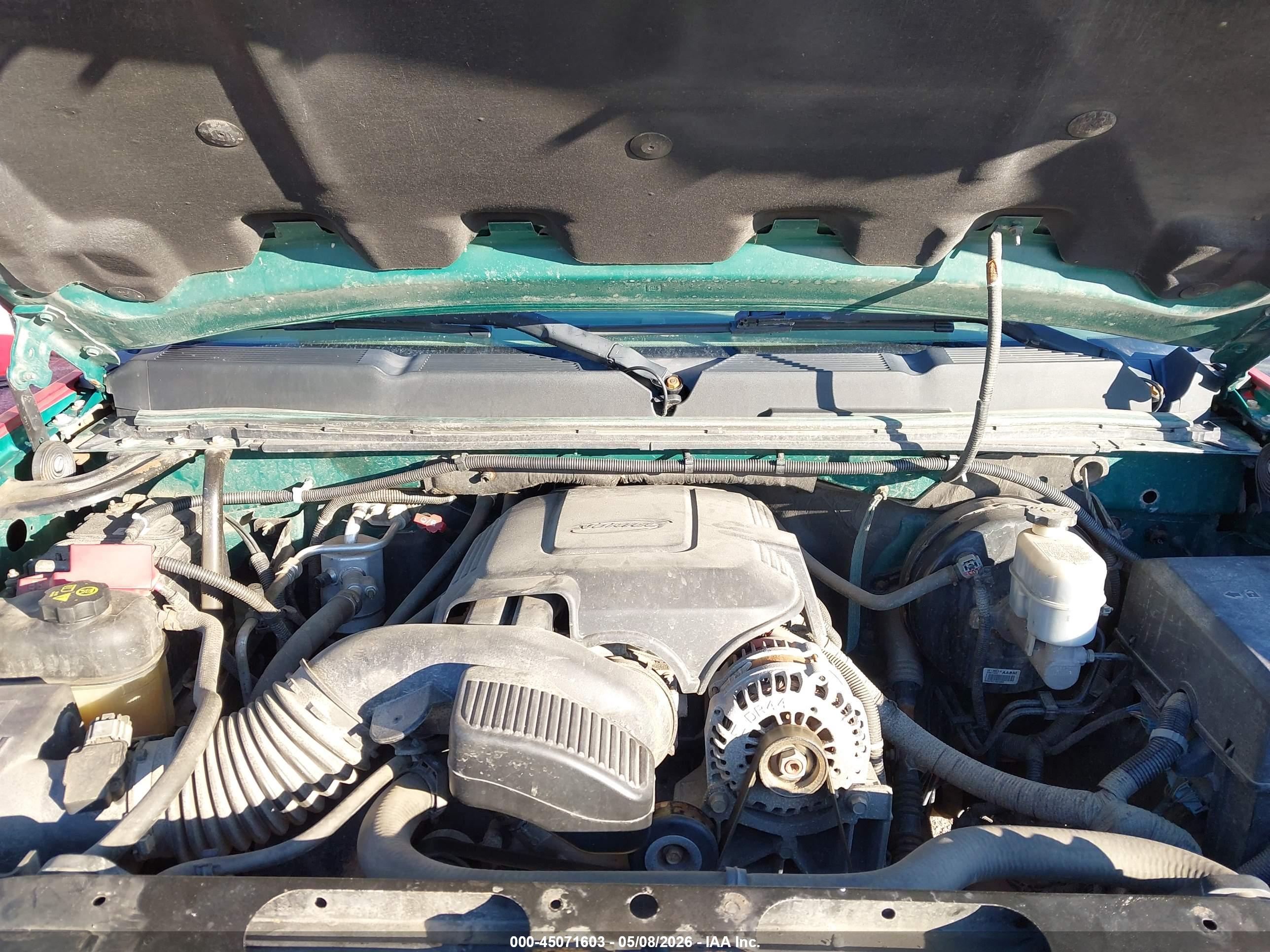 CHEVROLET SILVERADO image 10