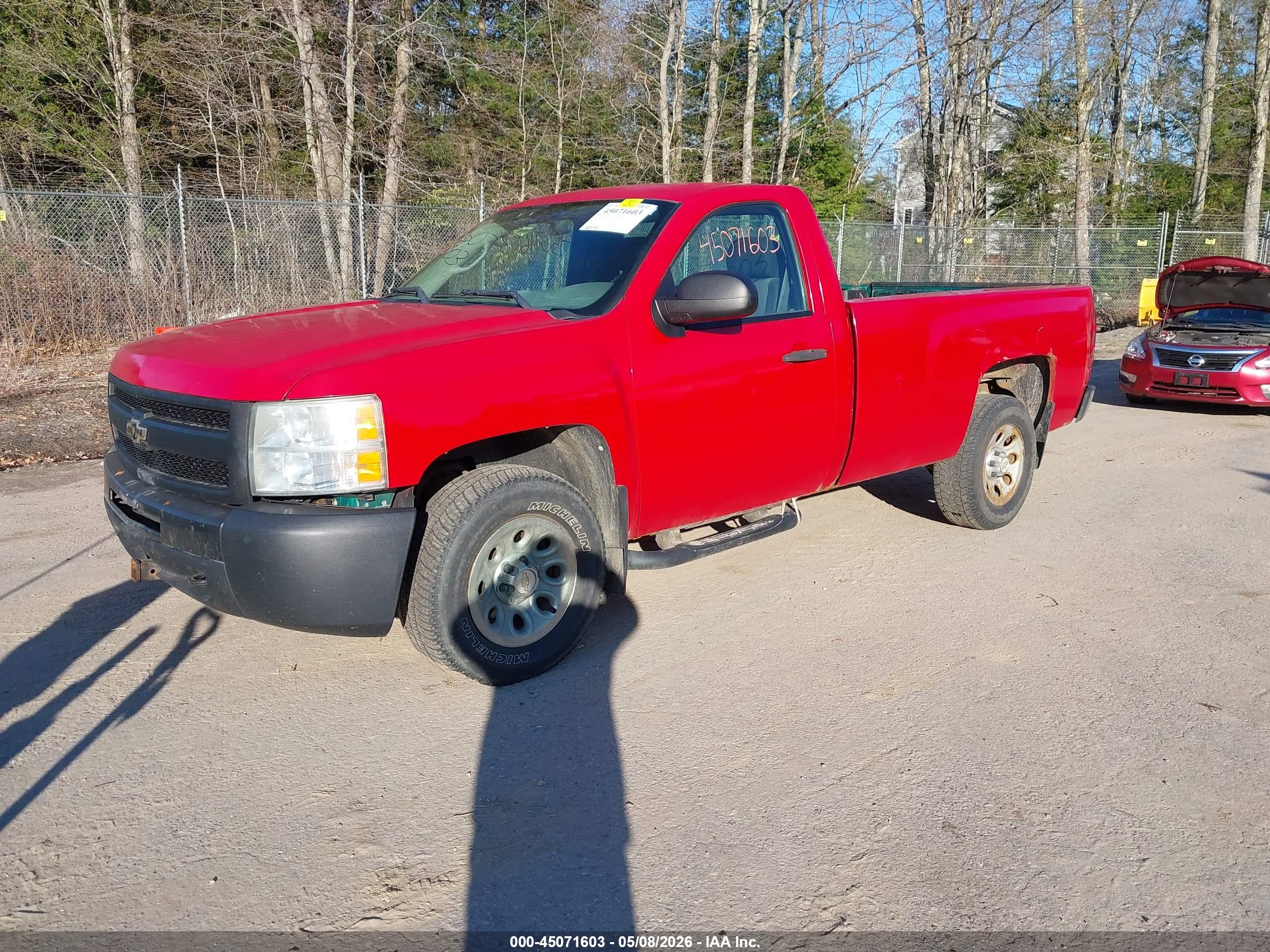 CHEVROLET SILVERADO image 2