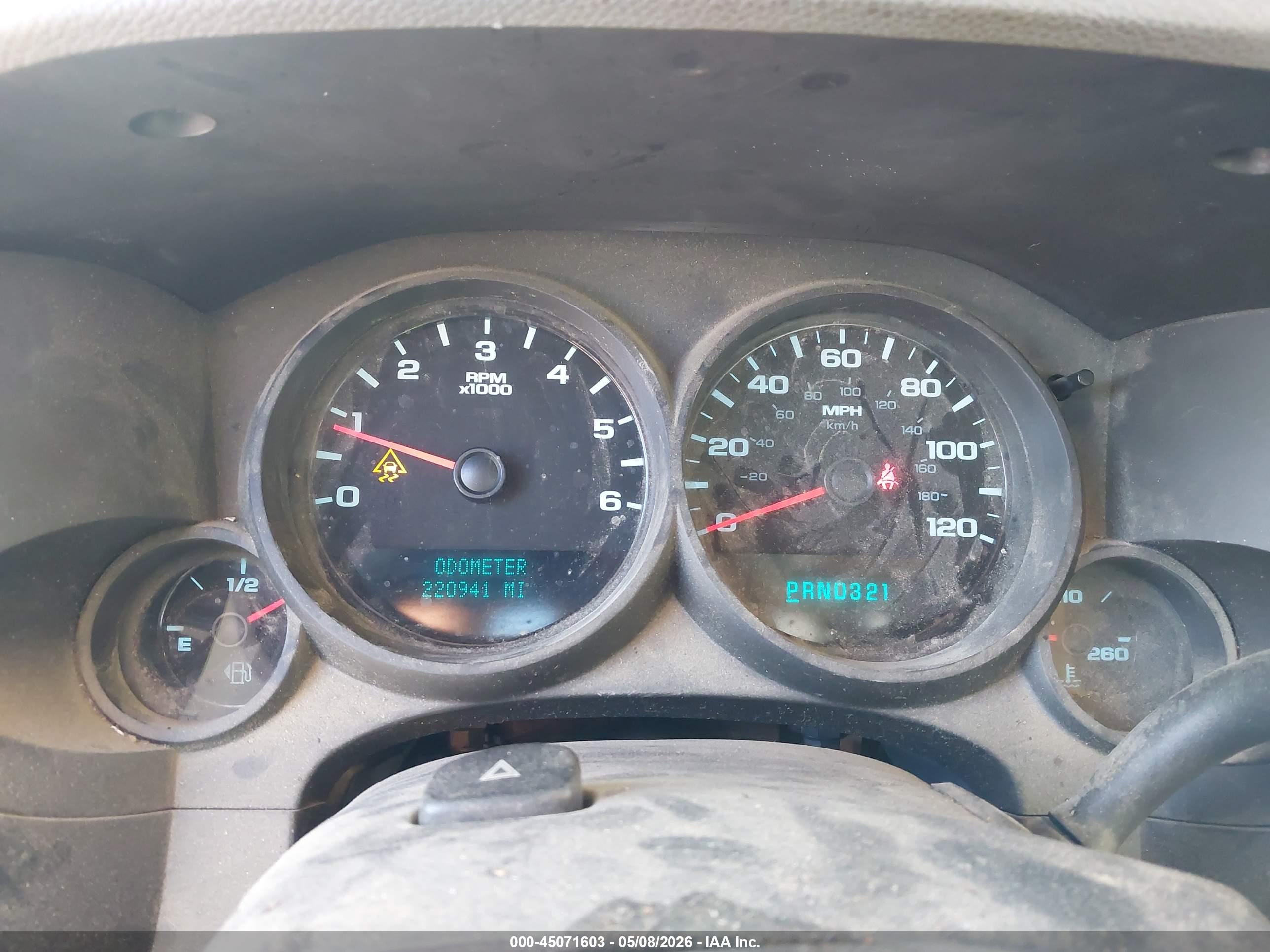 CHEVROLET SILVERADO image 7