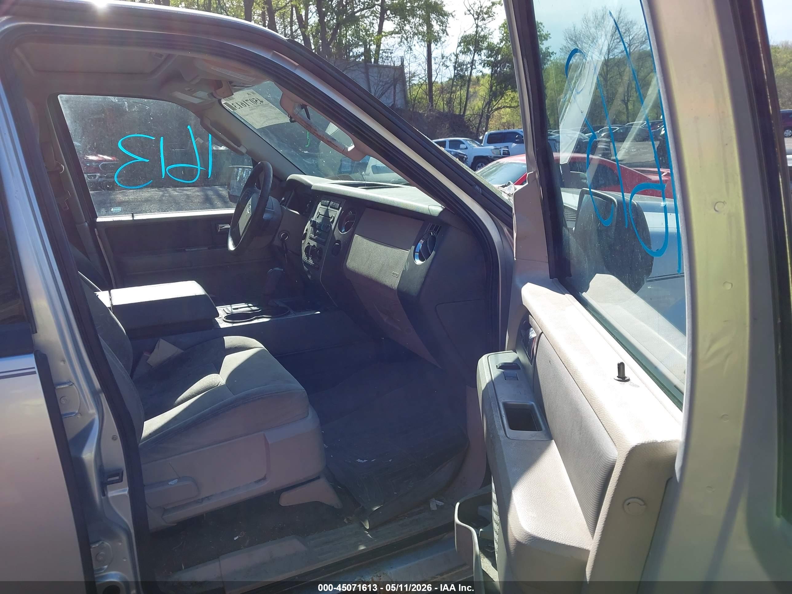 FORD EXPEDITION image 5