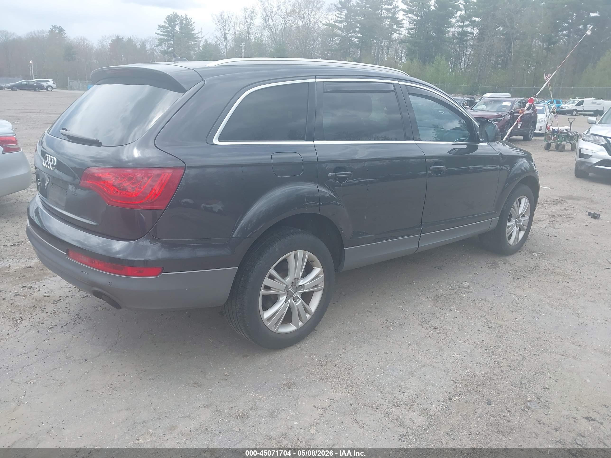 AUDI Q7 image 4