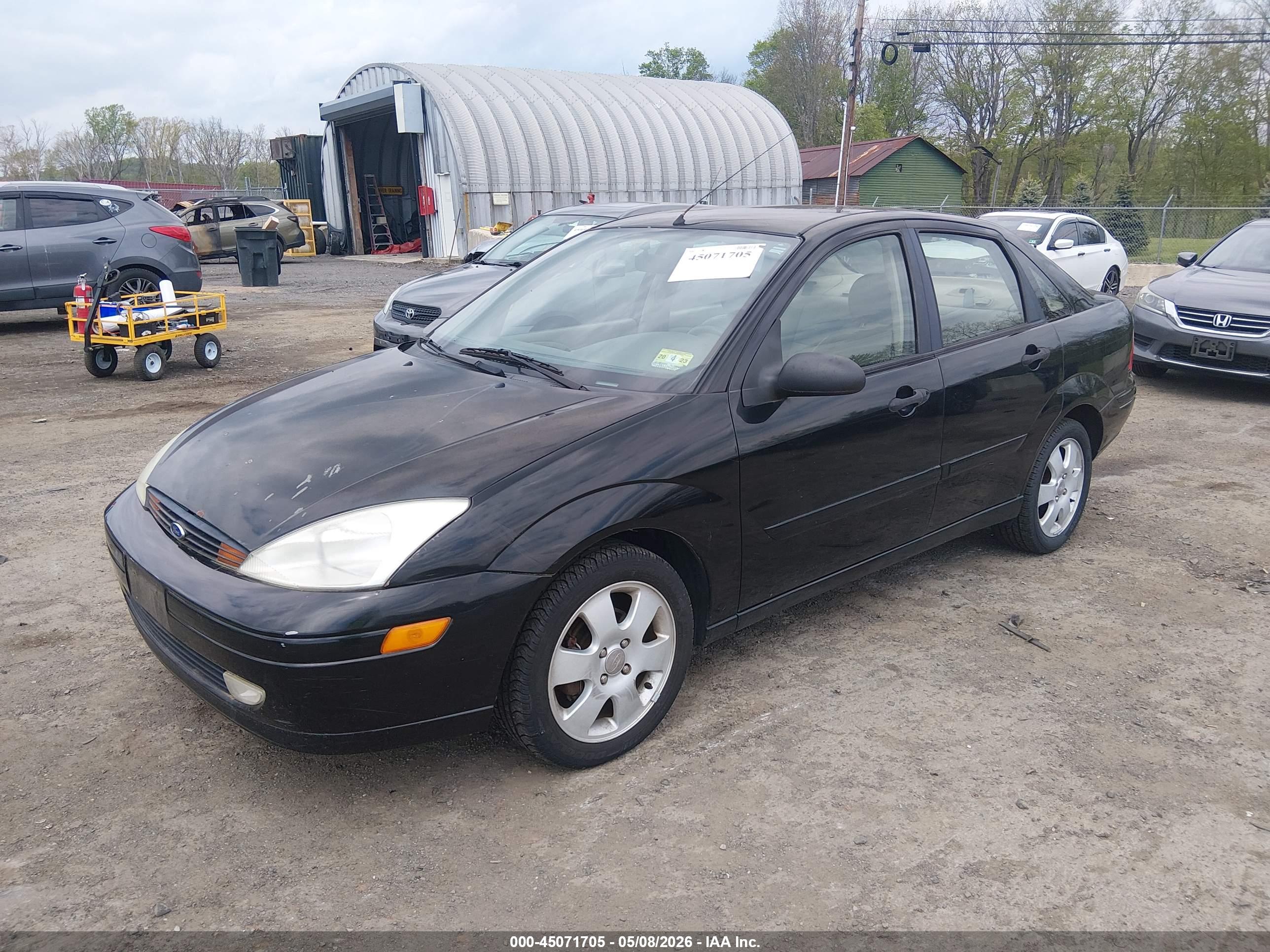 FORD FOCUS image 2