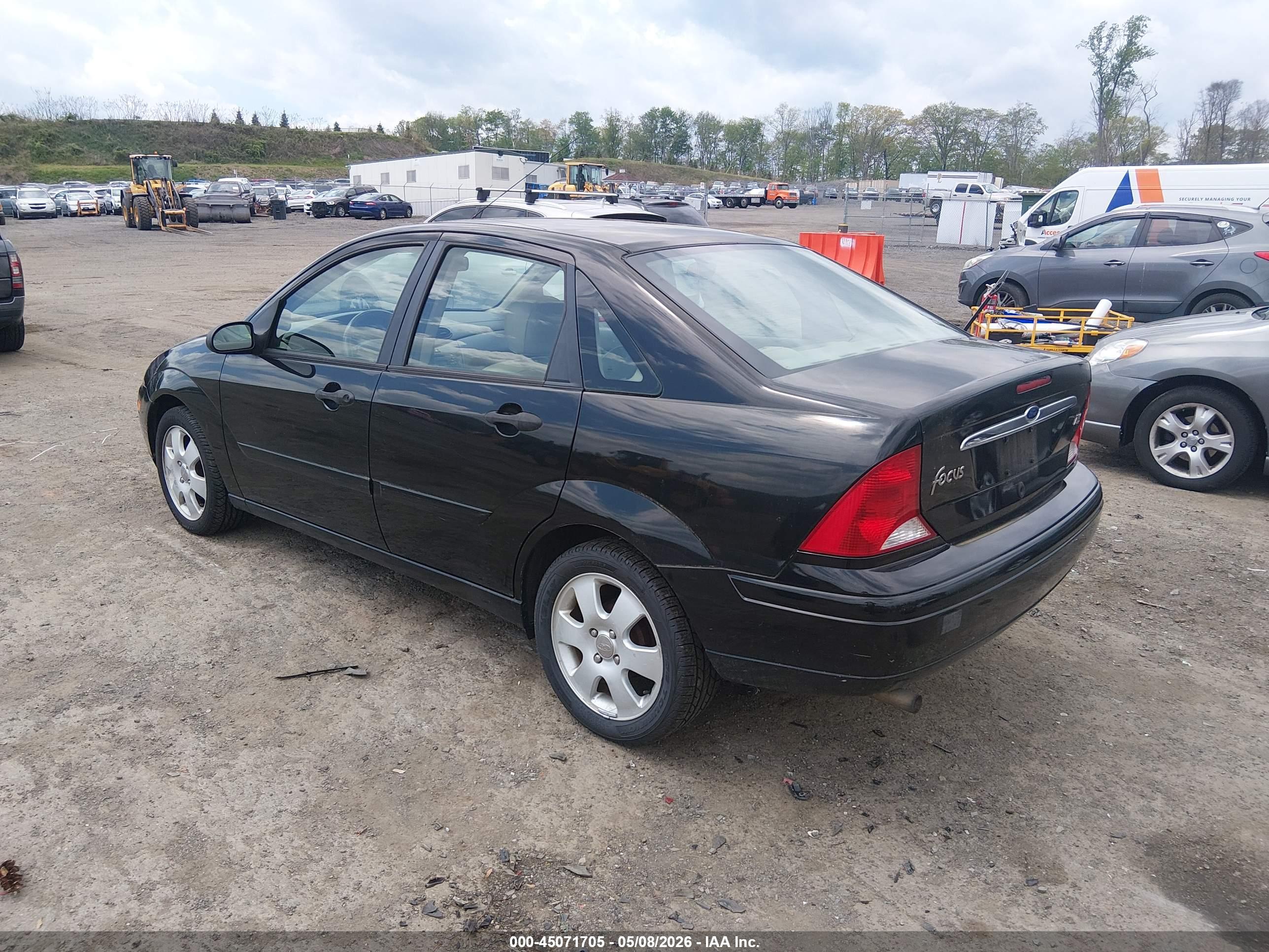 FORD FOCUS image 3