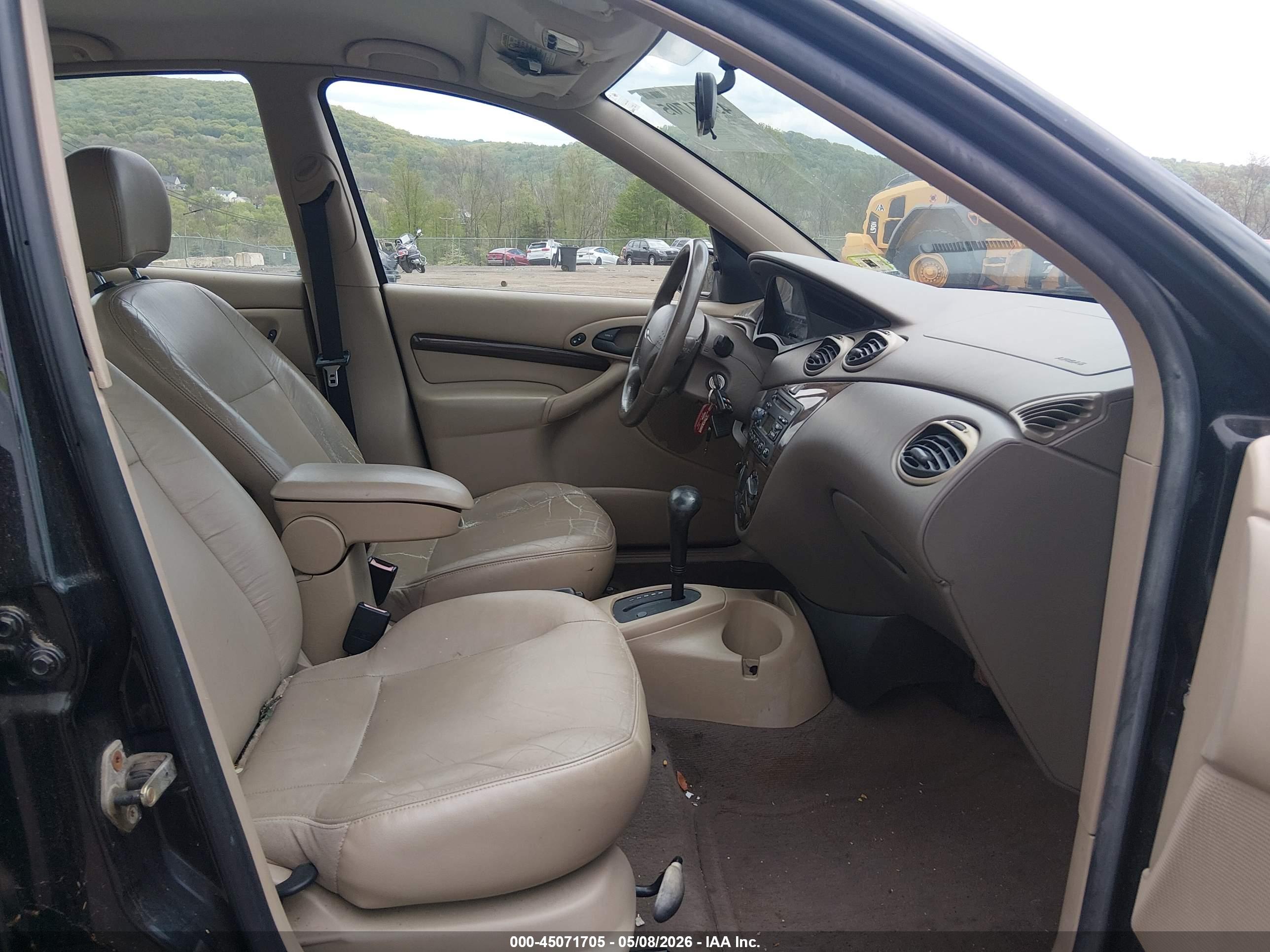 FORD FOCUS image 5