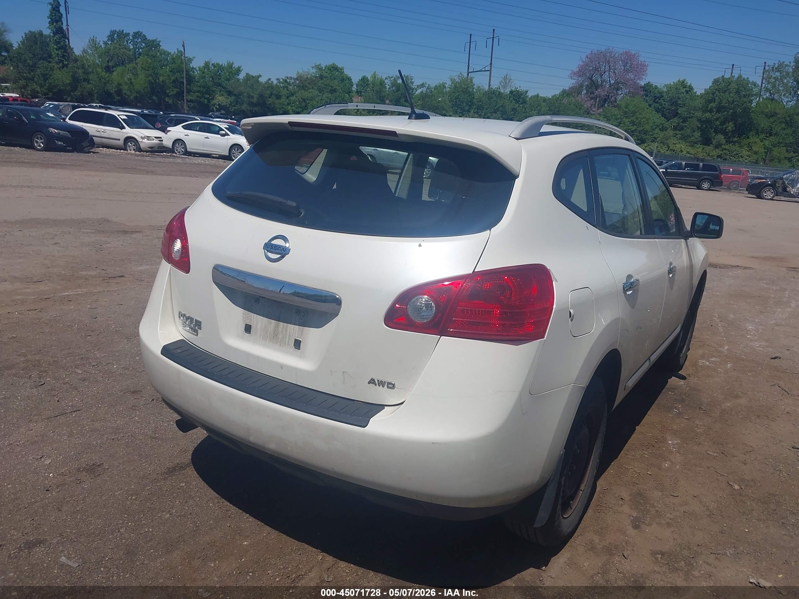NISSAN ROGUE image 4