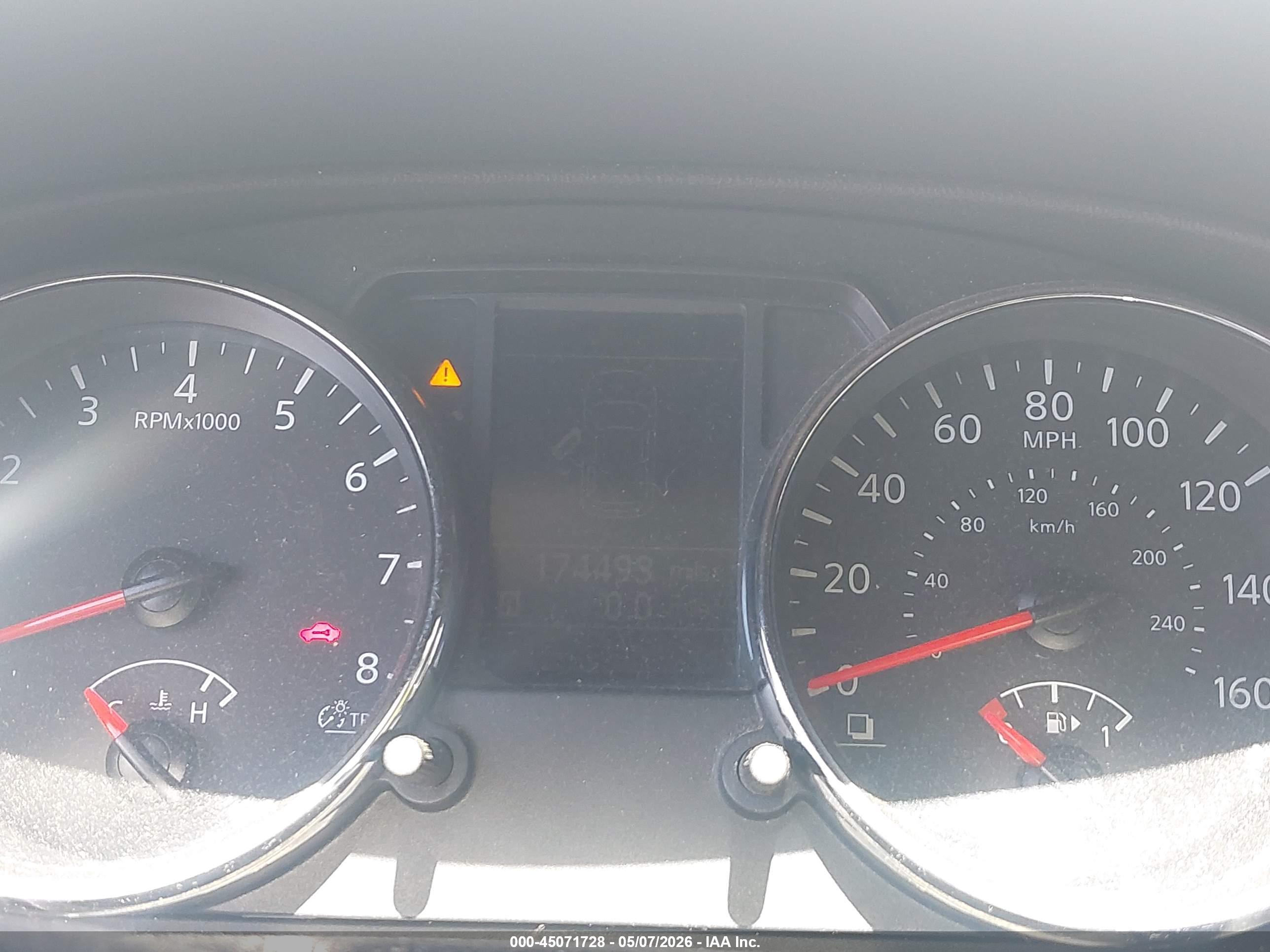 NISSAN ROGUE image 7