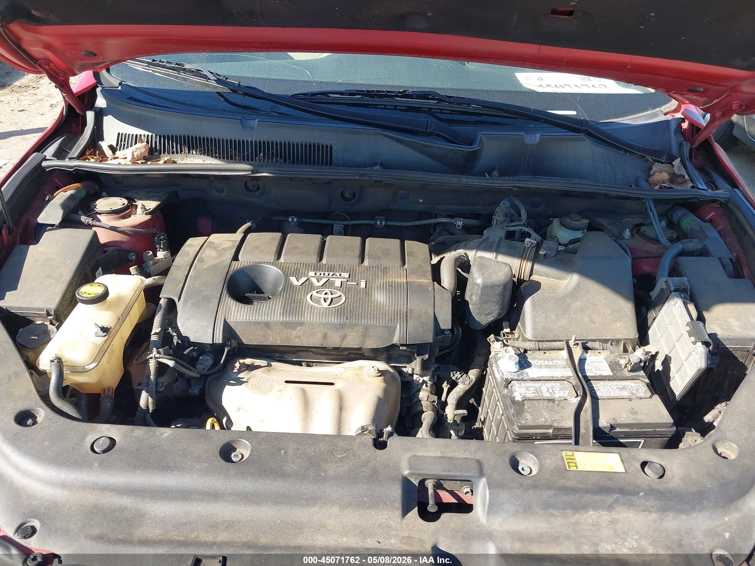 TOYOTA RAV4 image 10
