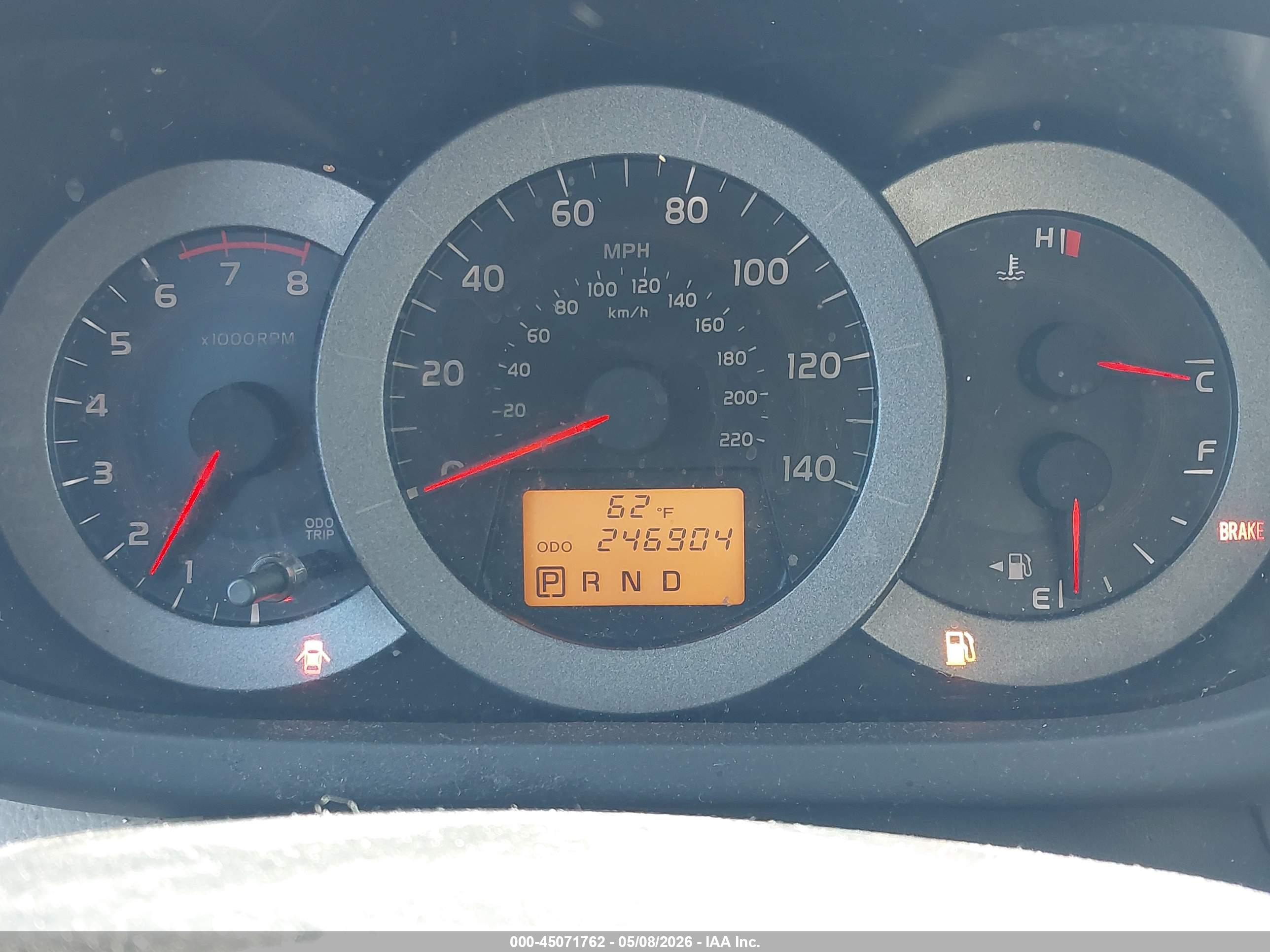 TOYOTA RAV4 image 7
