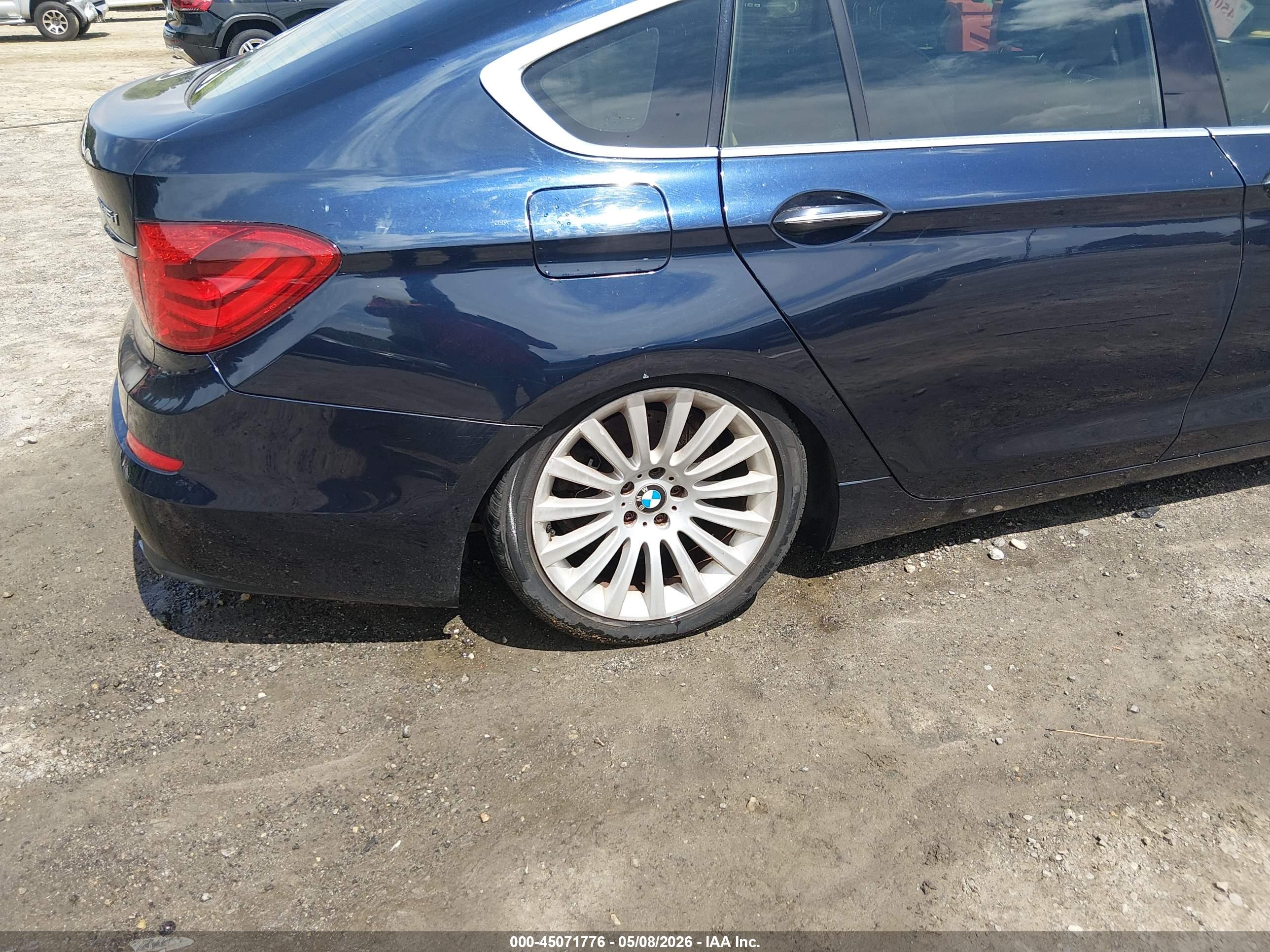 BMW 535I image 6