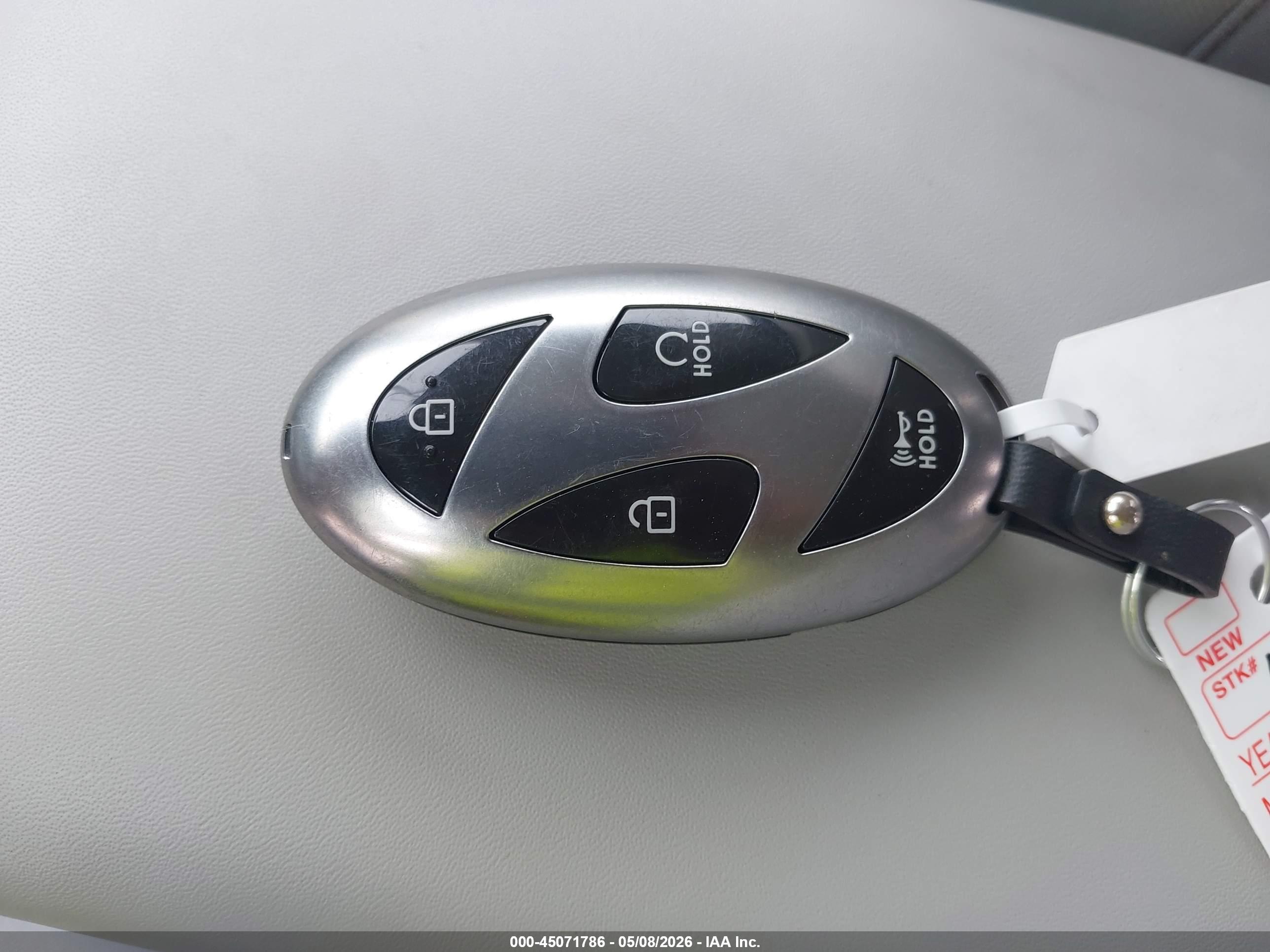 HYUNDAI KONA image 11