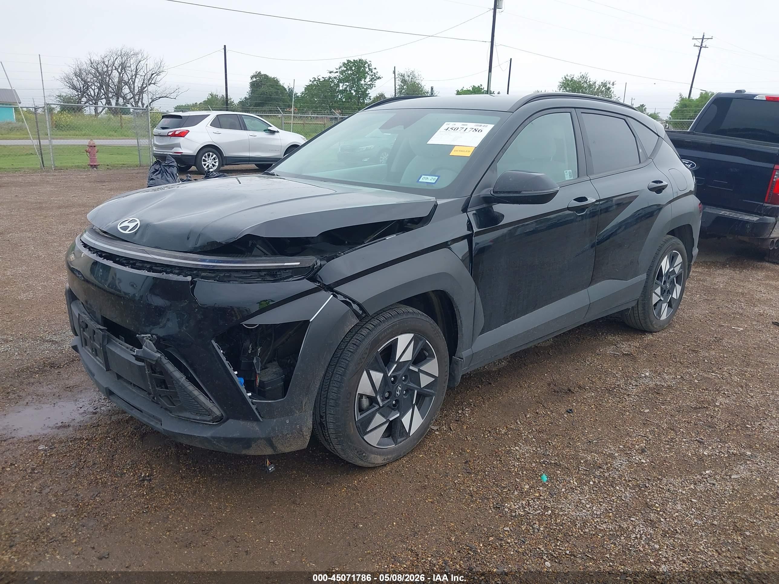 HYUNDAI KONA image 2