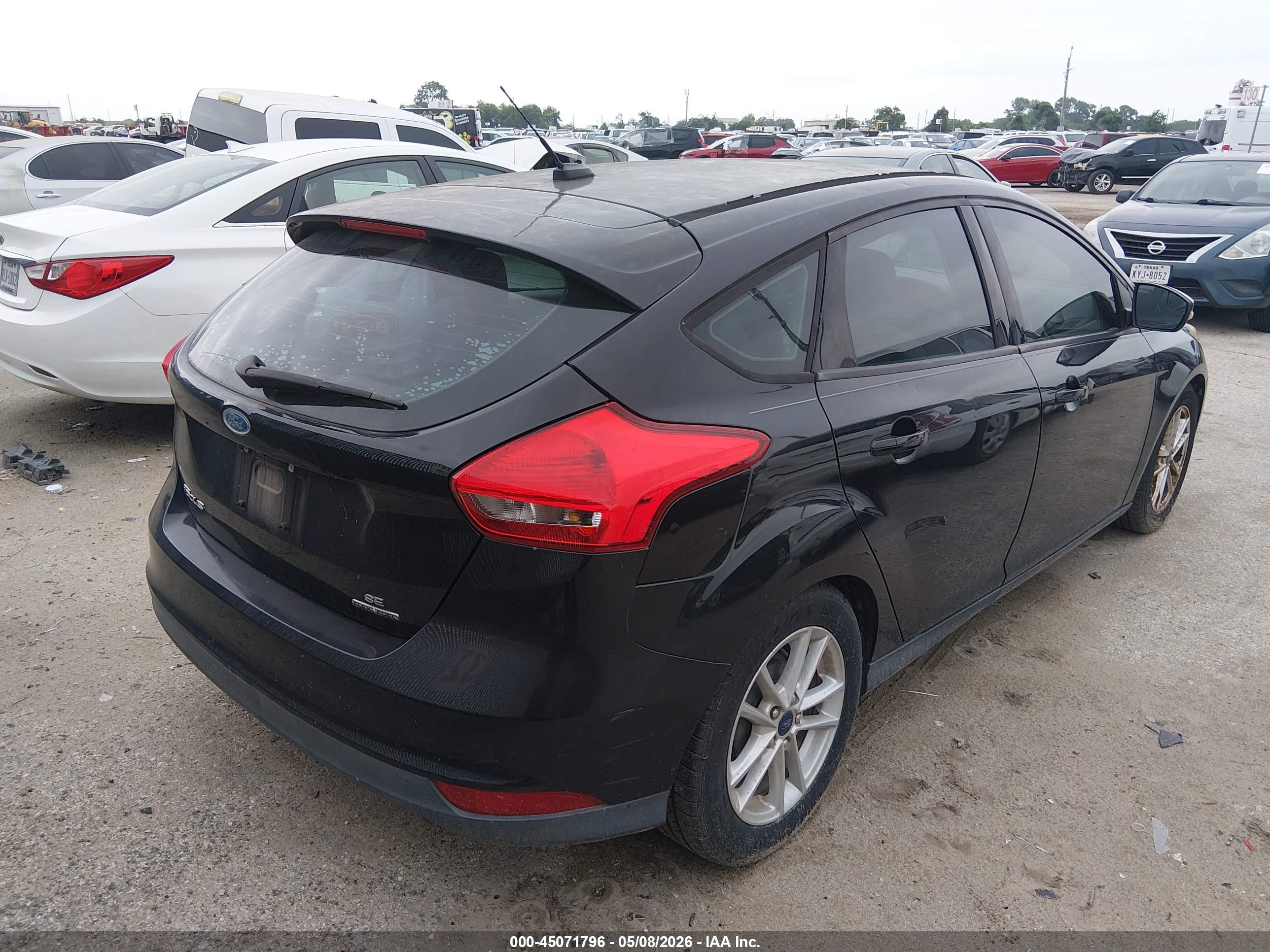 FORD FOCUS image 4