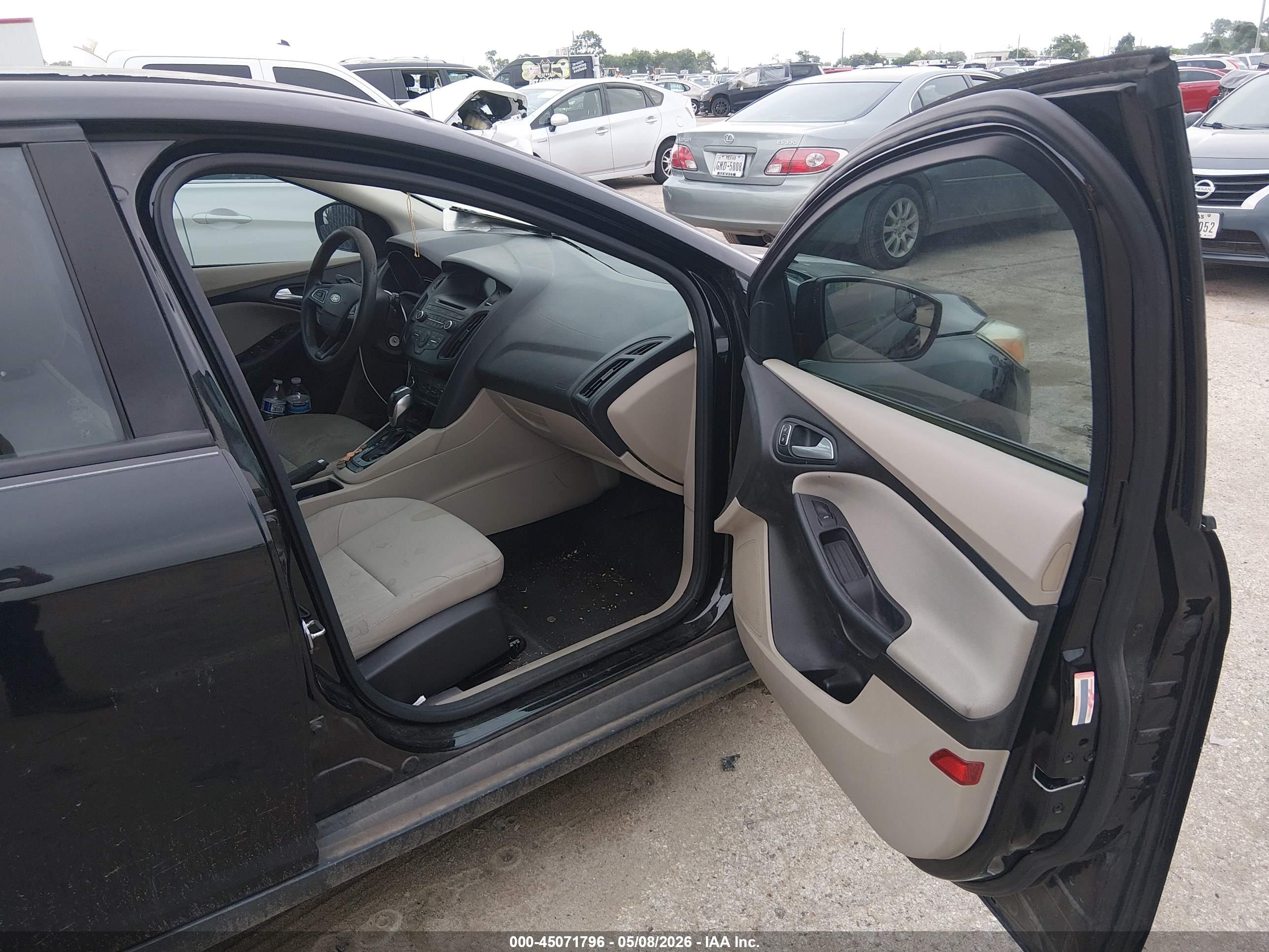 FORD FOCUS image 5