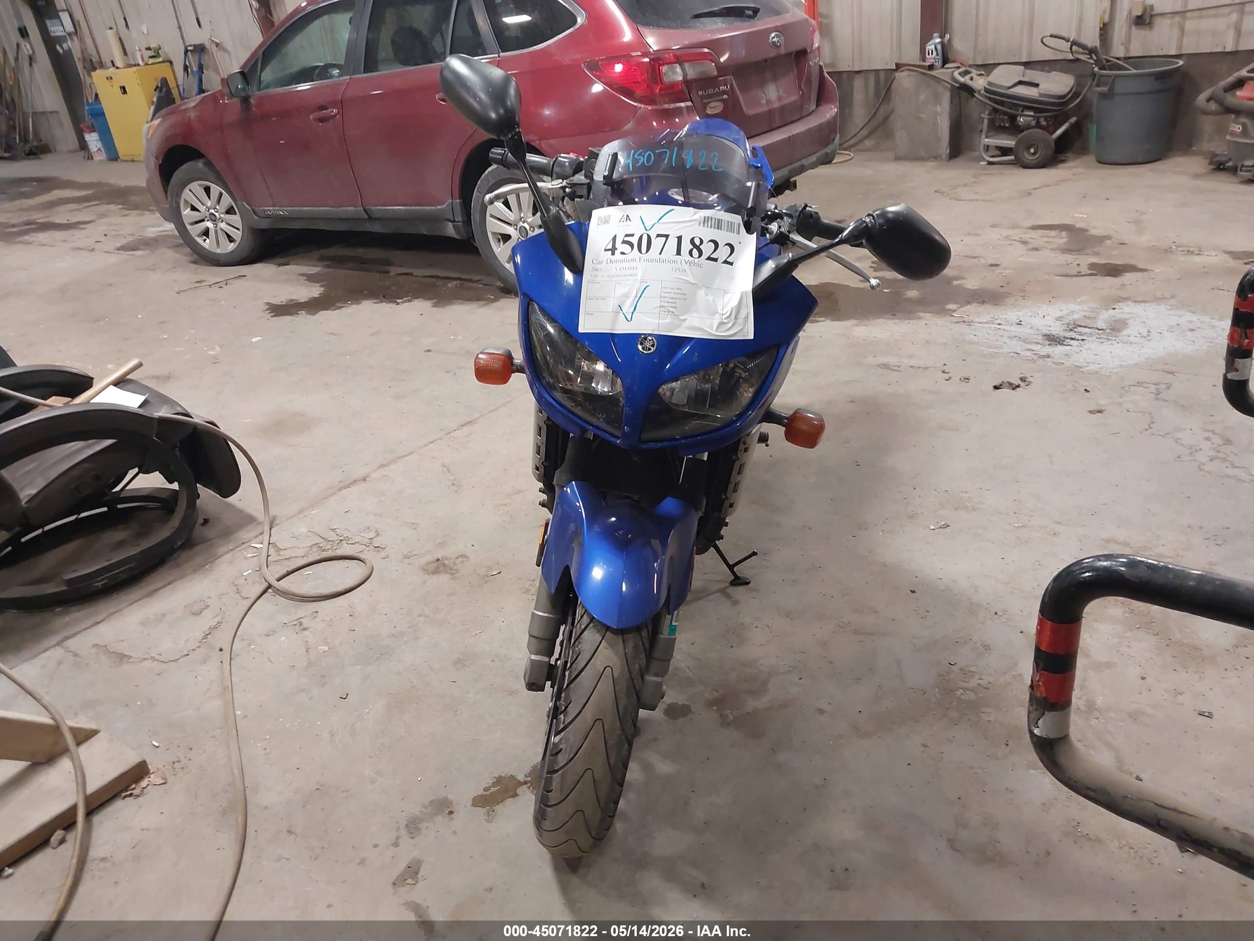 YAMAHA FZS10 image 5