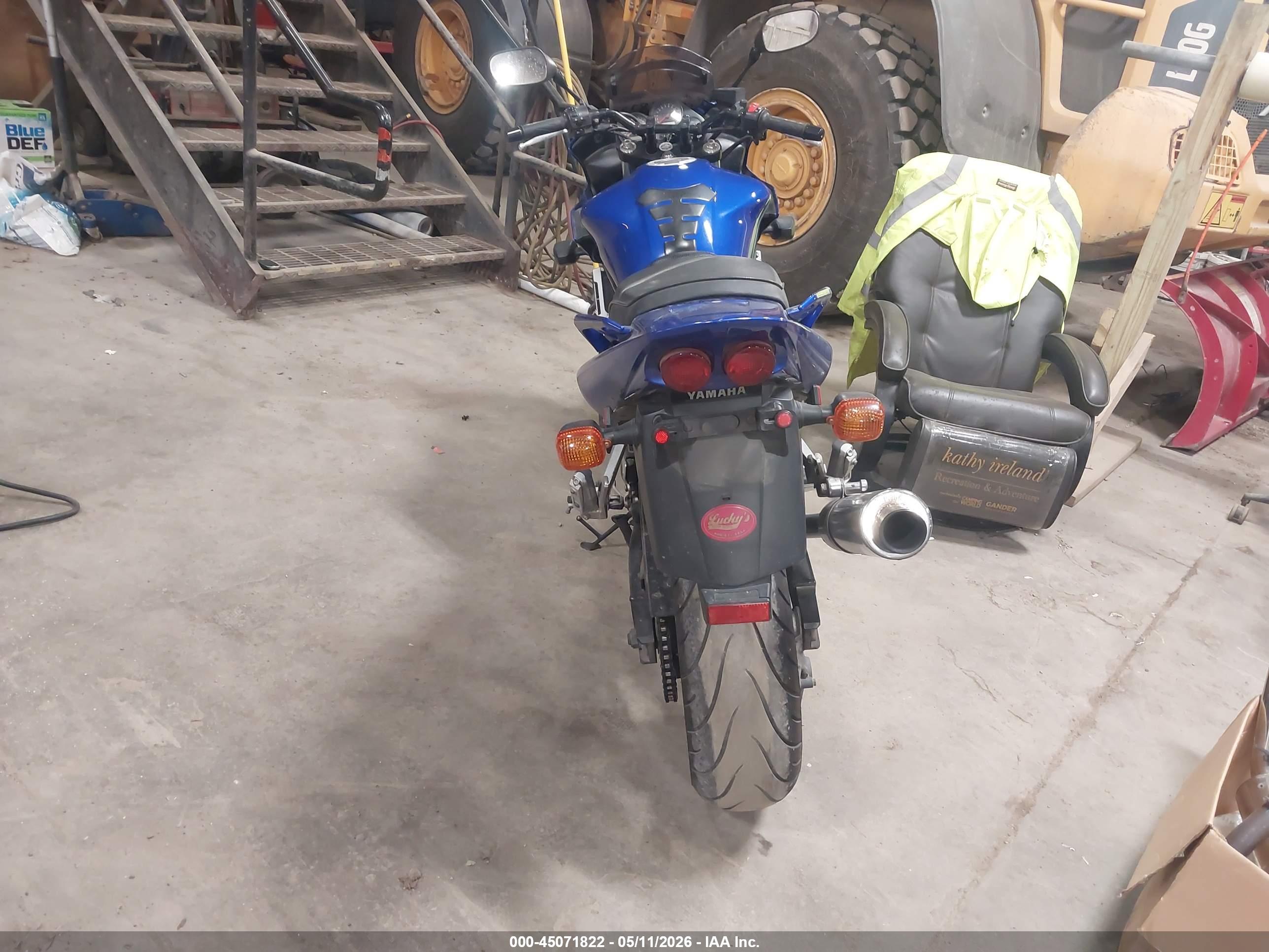 YAMAHA FZS10 image 6