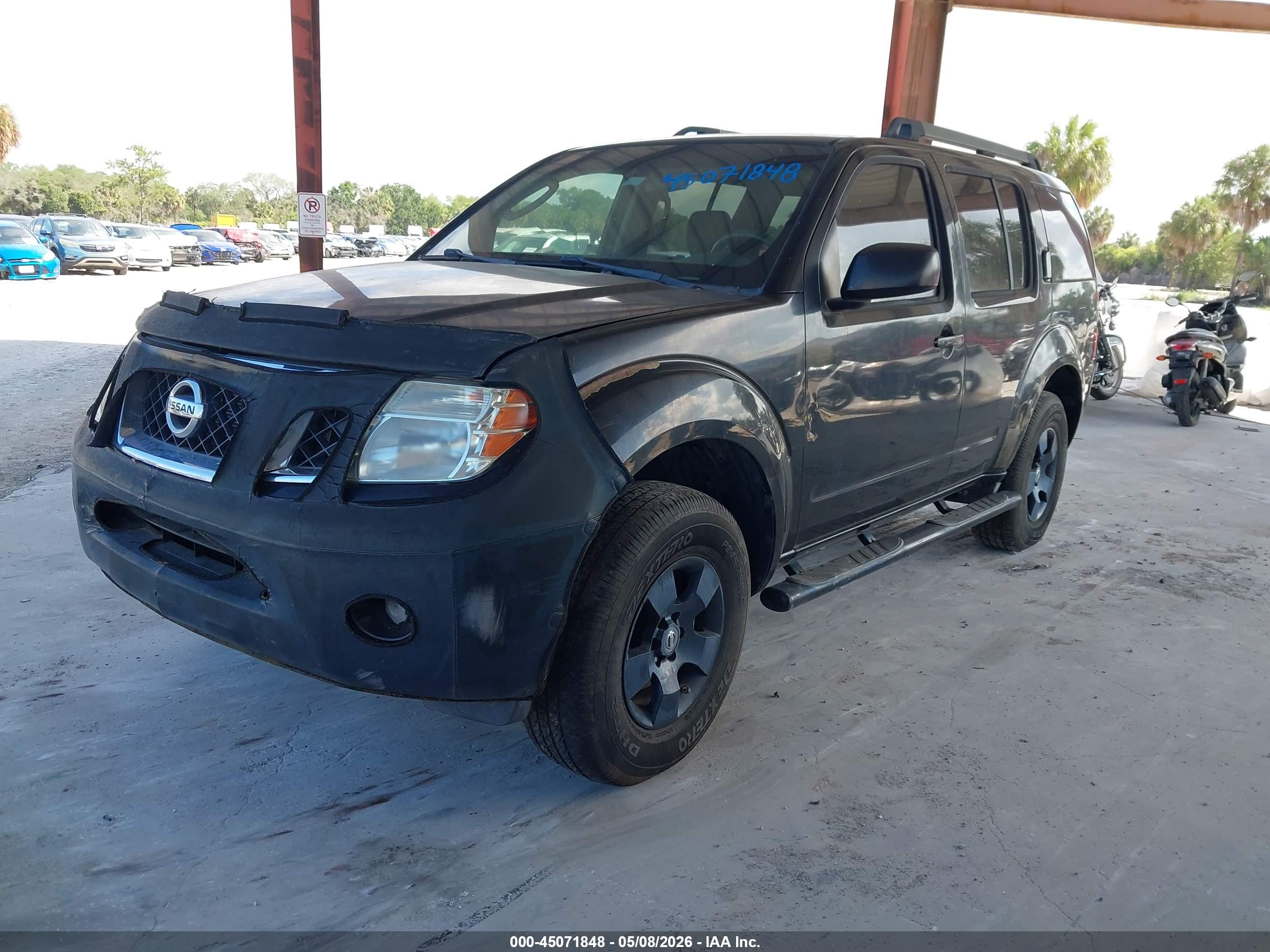 NISSAN PATHFINDER image 2