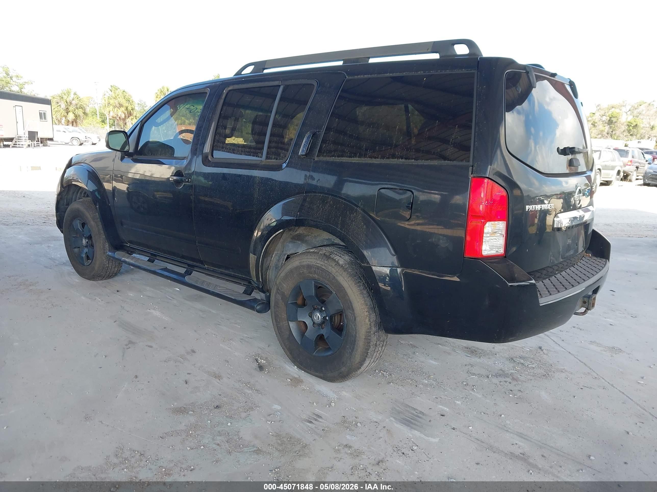 NISSAN PATHFINDER image 3