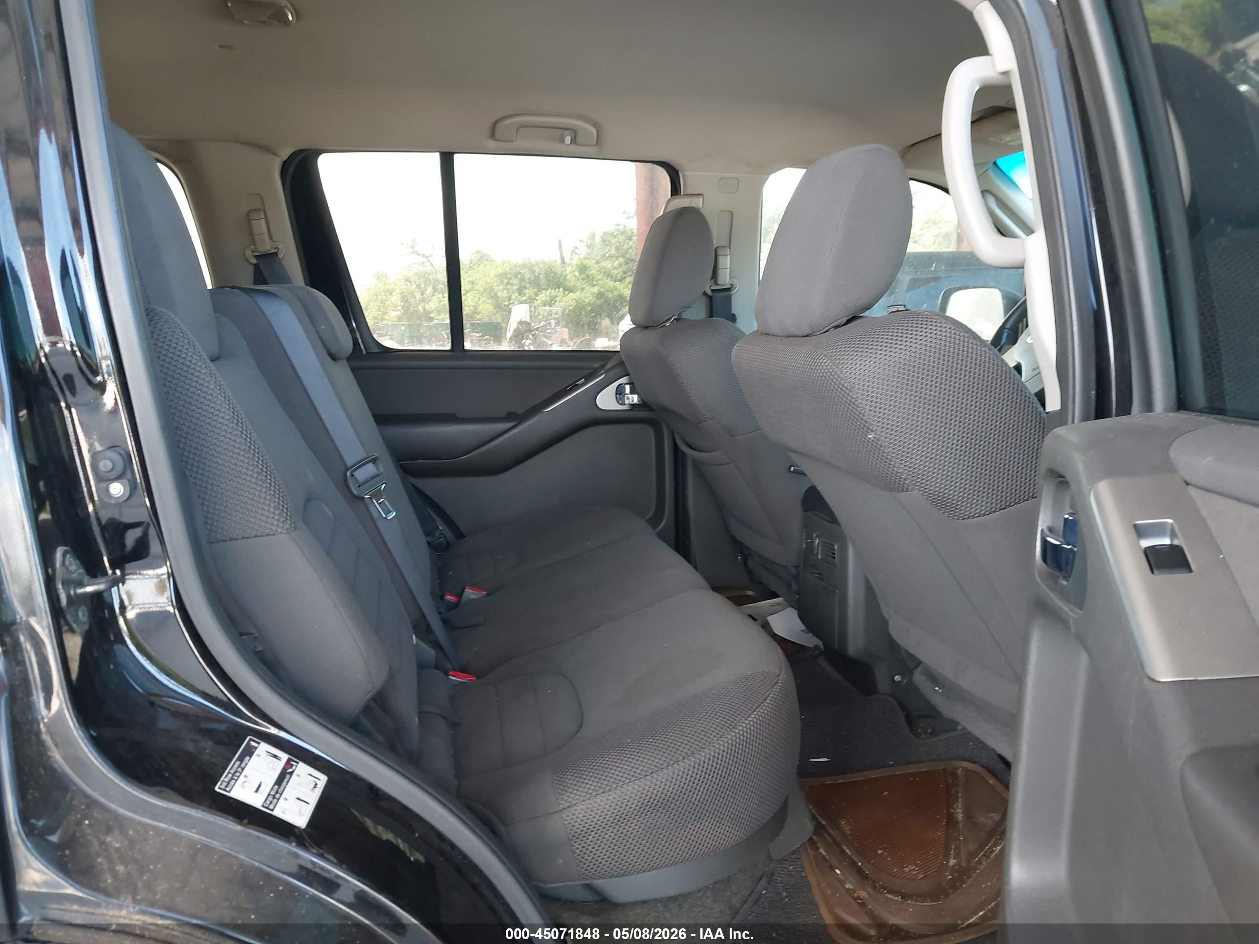 NISSAN PATHFINDER image 8