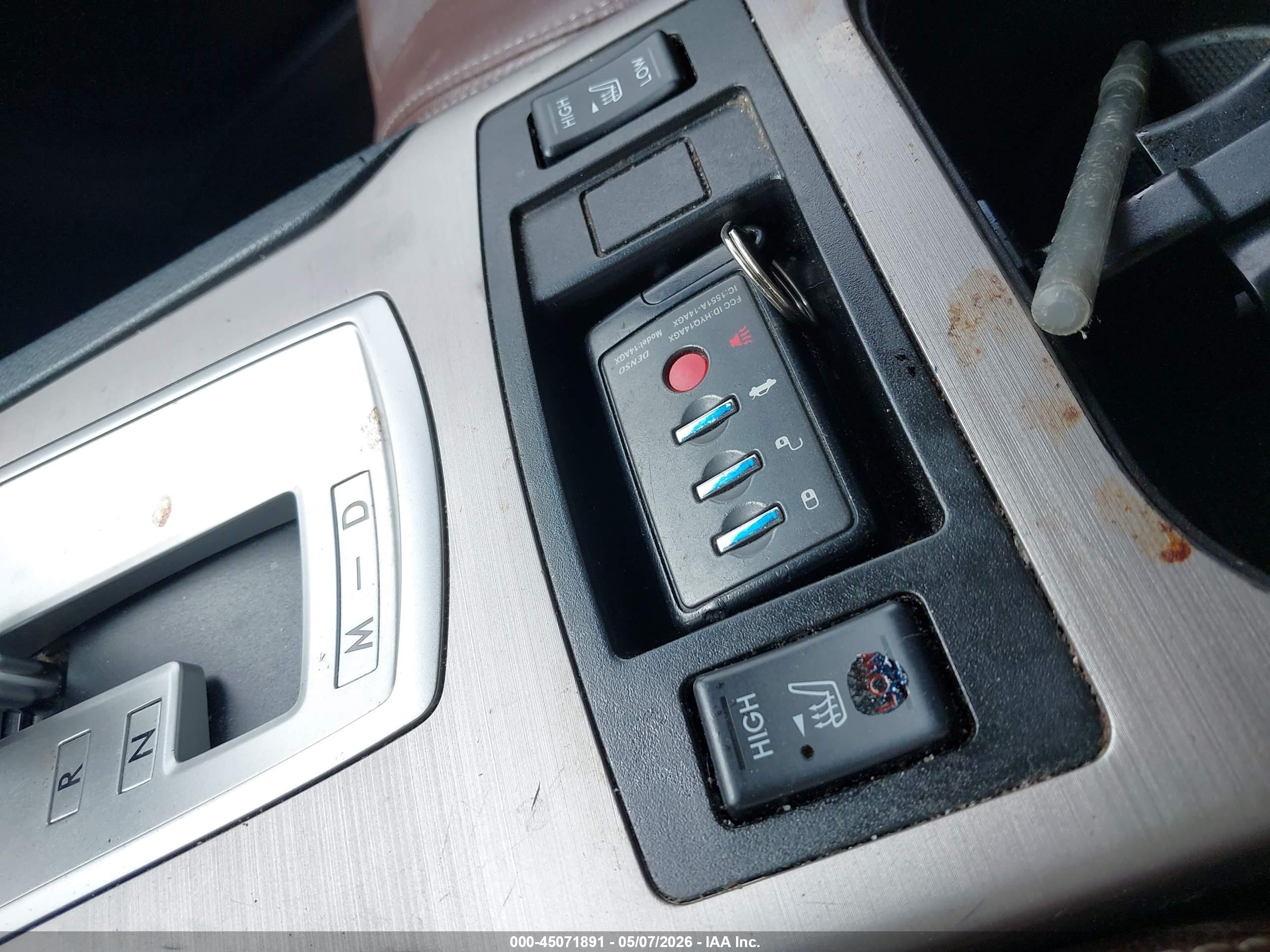 SUBARU OUTBACK image 11